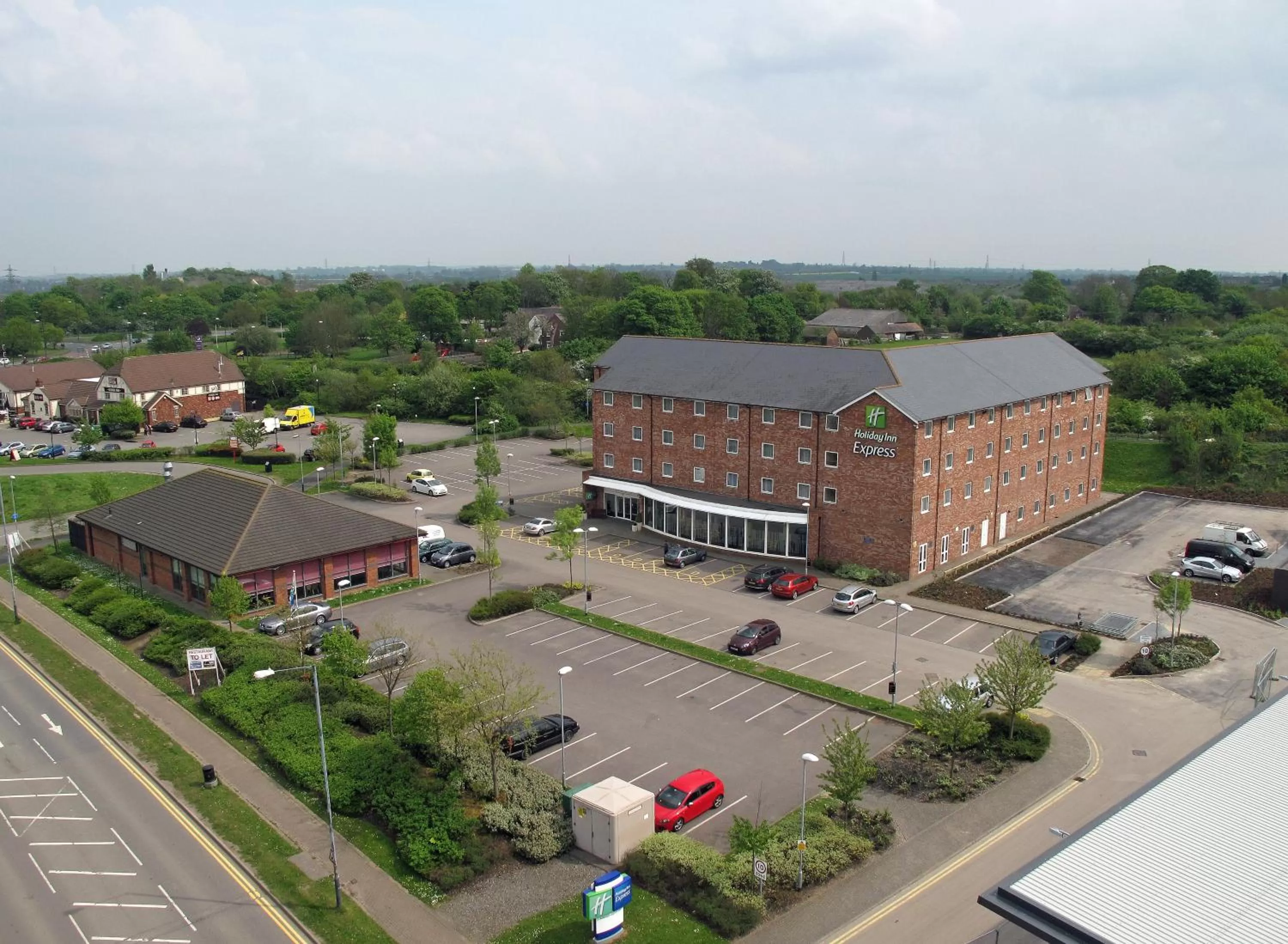 Property building in Holiday Inn Express Nuneaton by IHG