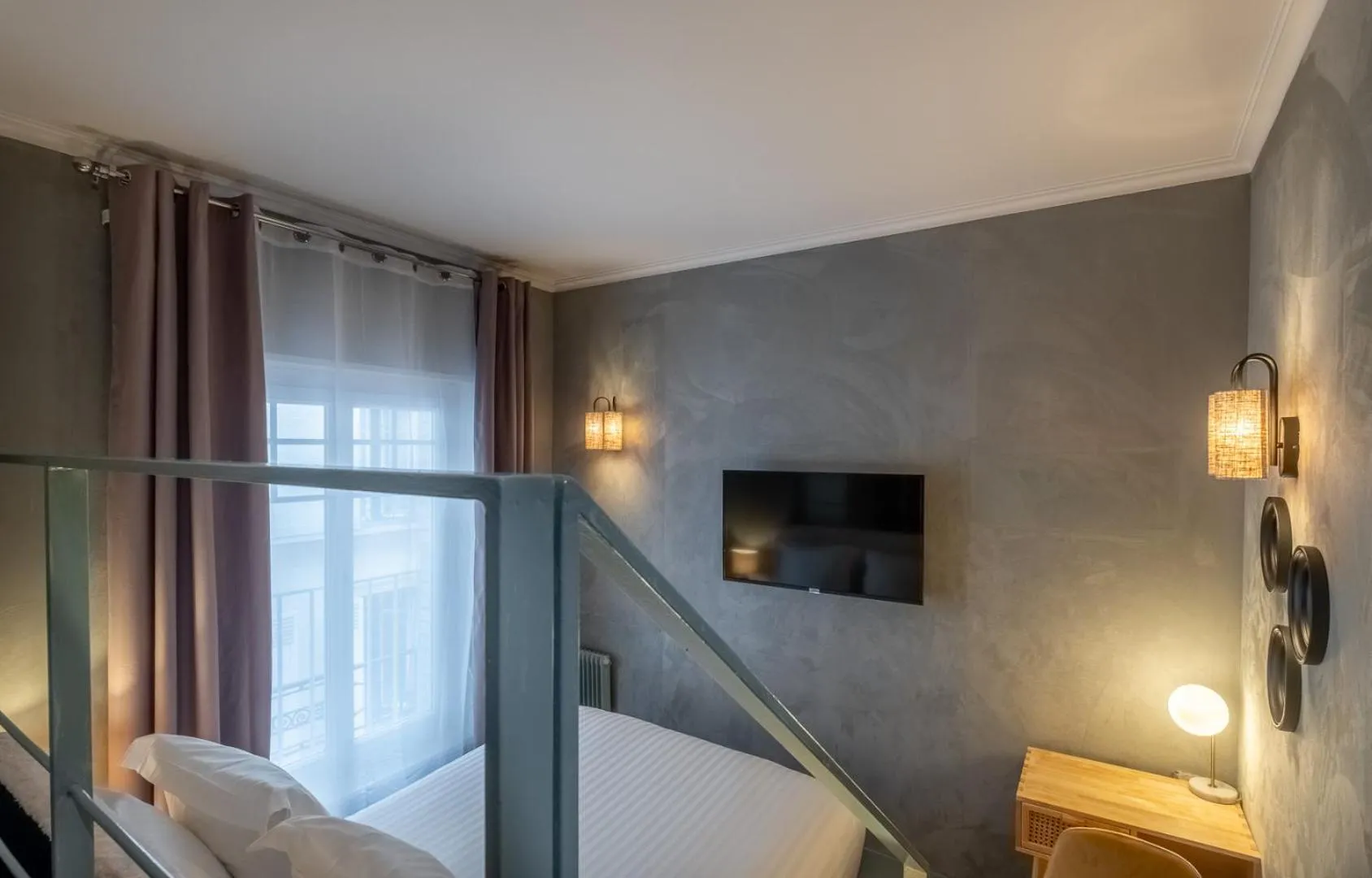 Bedroom, Bed in Makom Pereire