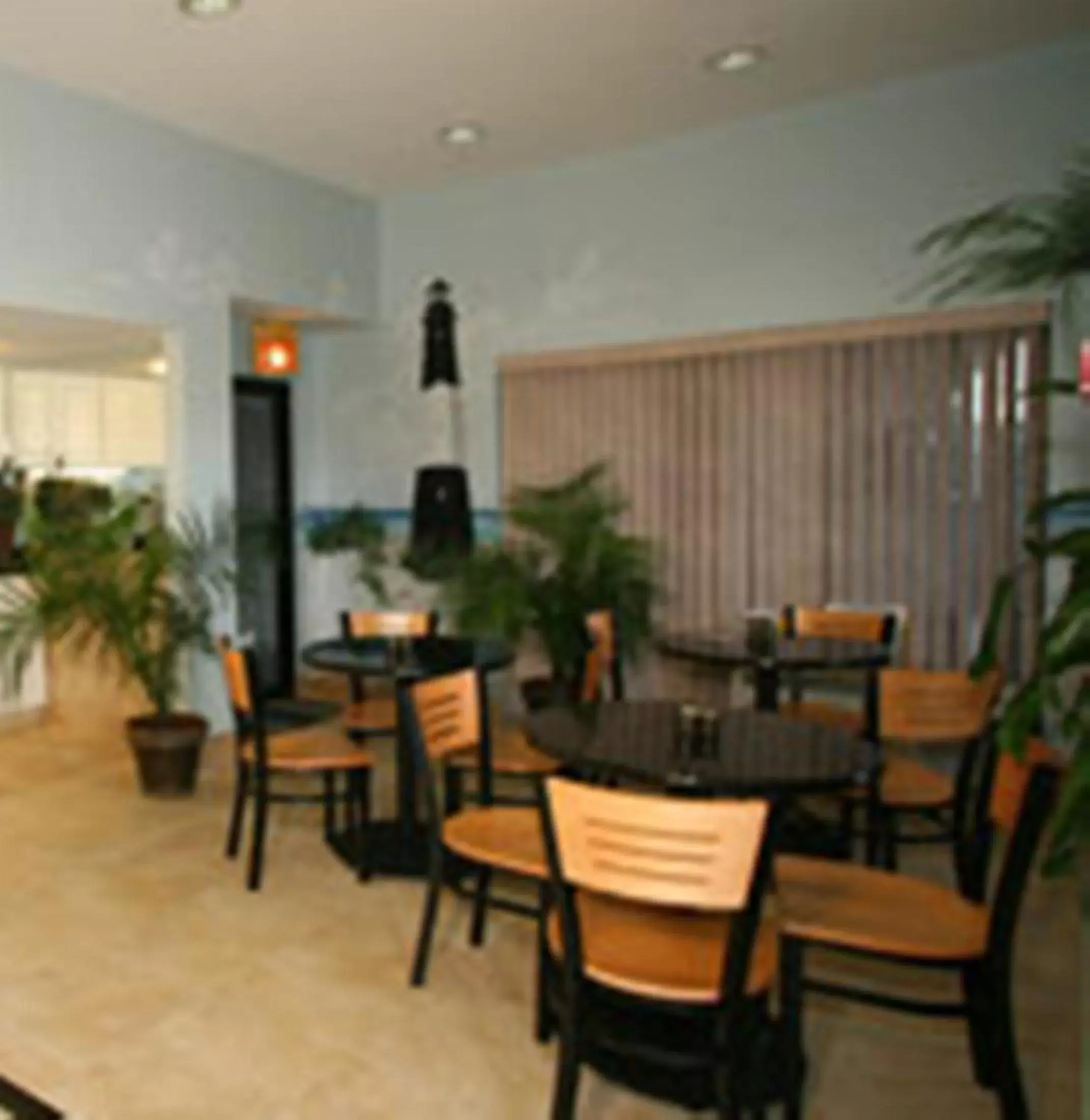Lobby or reception, Restaurant/Places to Eat in Dunes Inn & Suites - Tybee Island