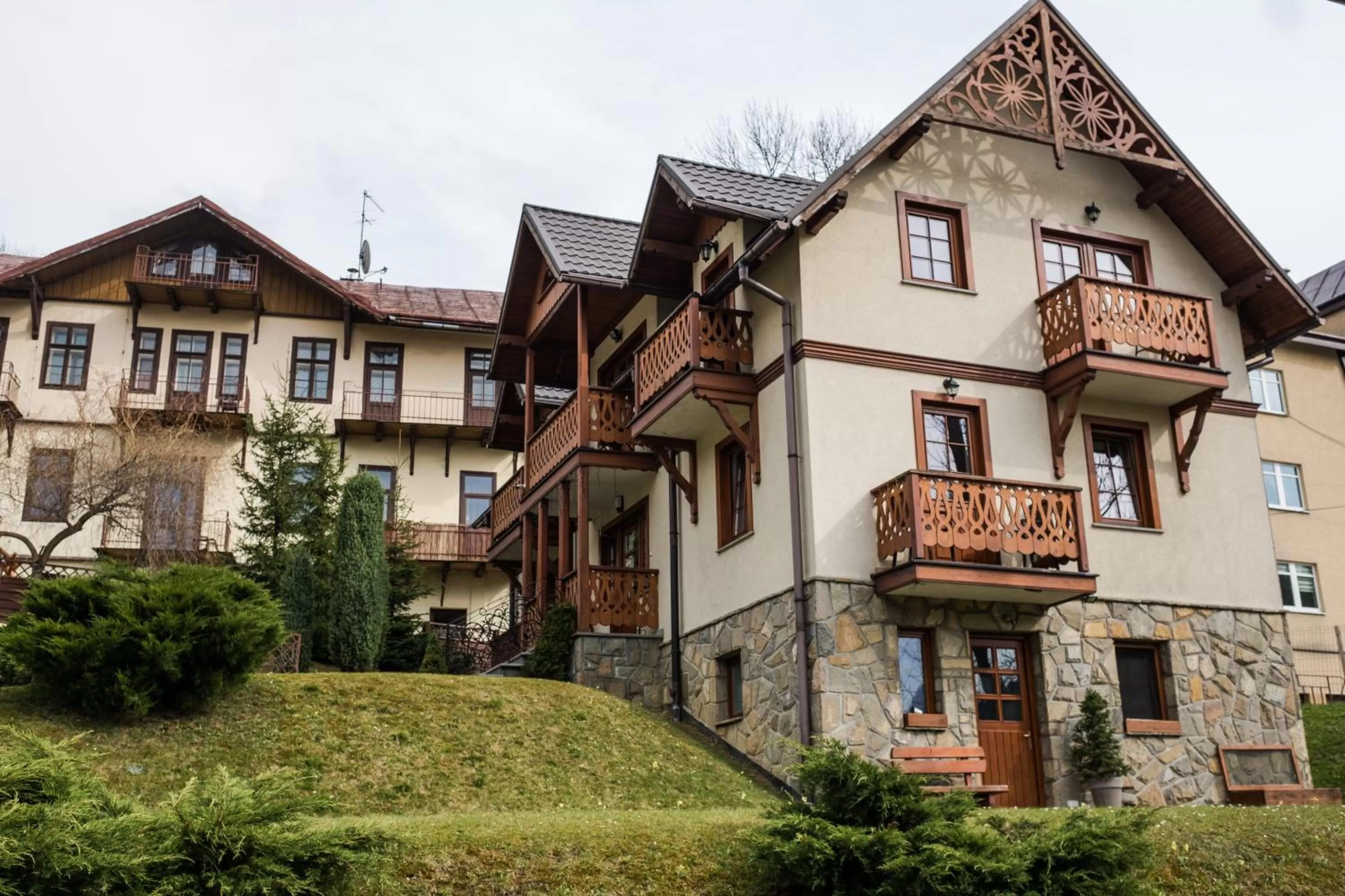 Facade/entrance in Willa Pokusa