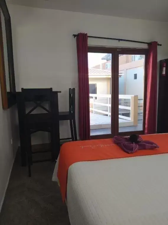 Budget Double Room in Beach Club Budget Rooms at Popeyes Caye Caulker Budget Double Room in Beach Club Budget Rooms at Popeyes Caye Caulker