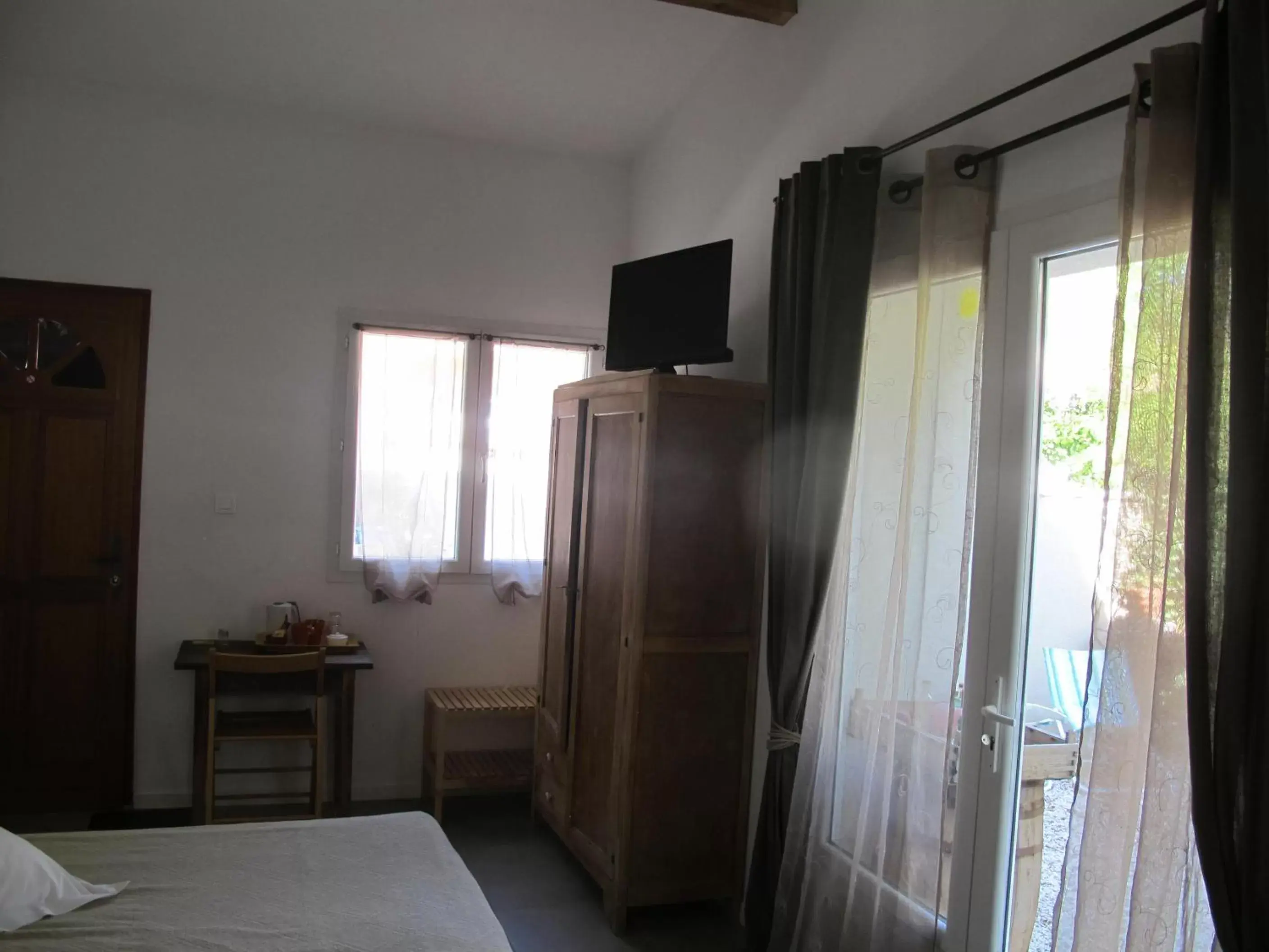 Twin Room with Shower in Lou Cardalines Twin Room with Shower in Lou Cardalines