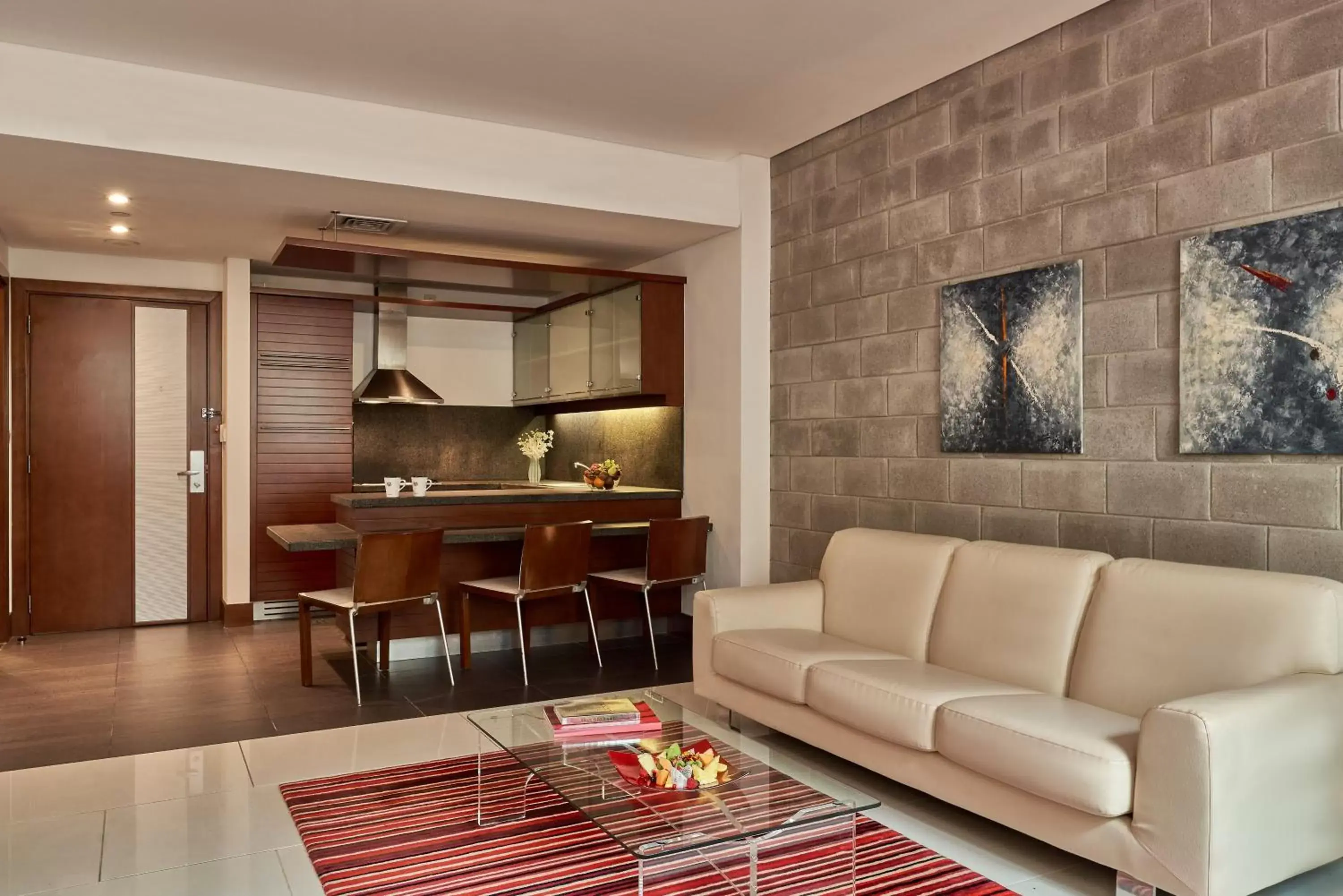 Kitchen or kitchenette, Seating Area in Villa Rotana - Dubai