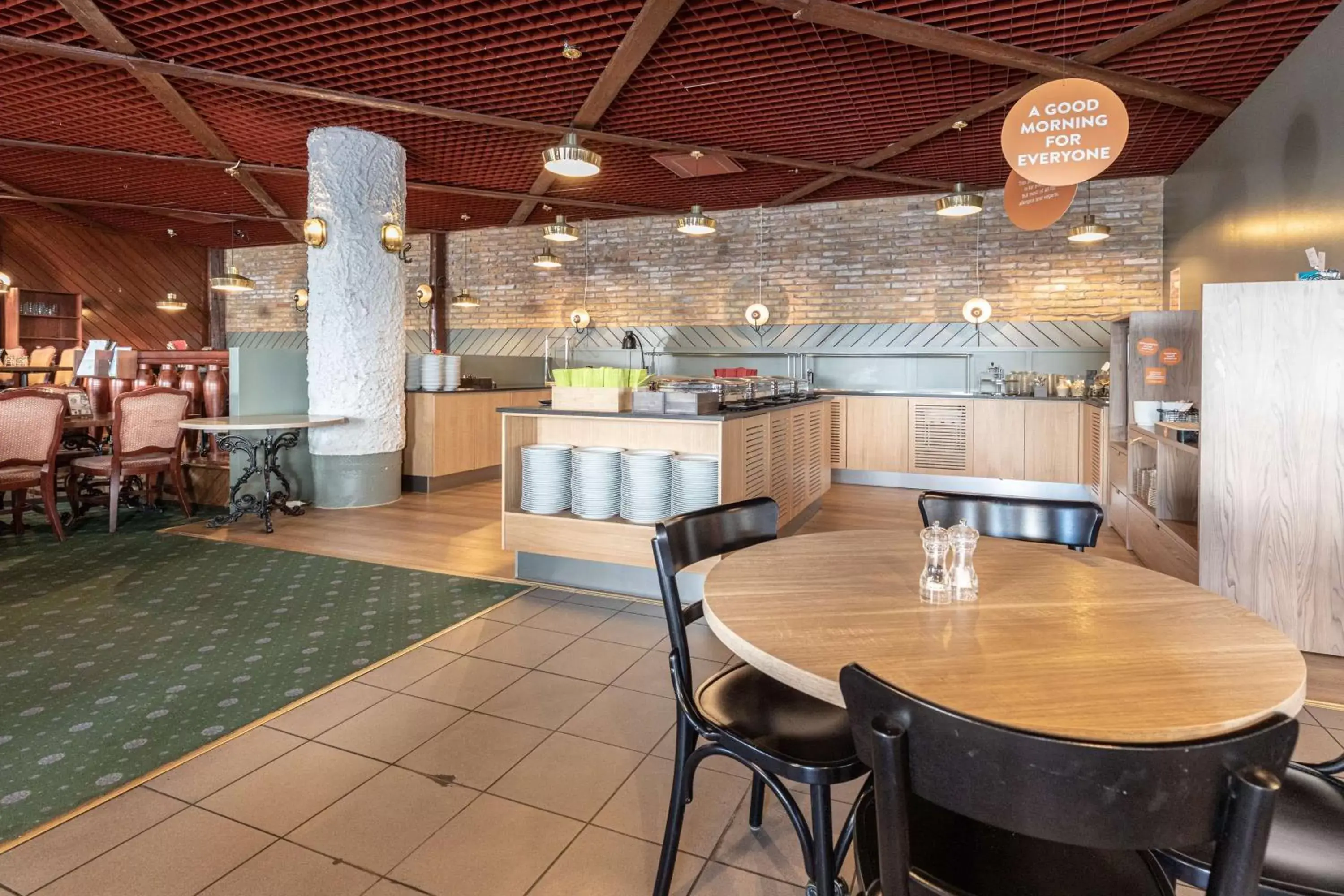 Restaurant/Places to Eat in Scandic Oulu Station