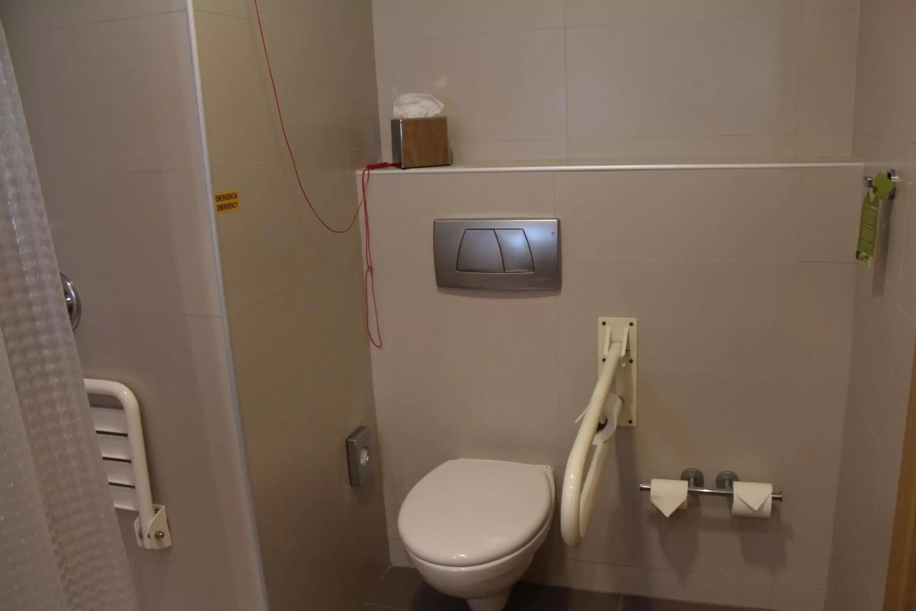 Bathroom in Hilton Garden Inn Málaga