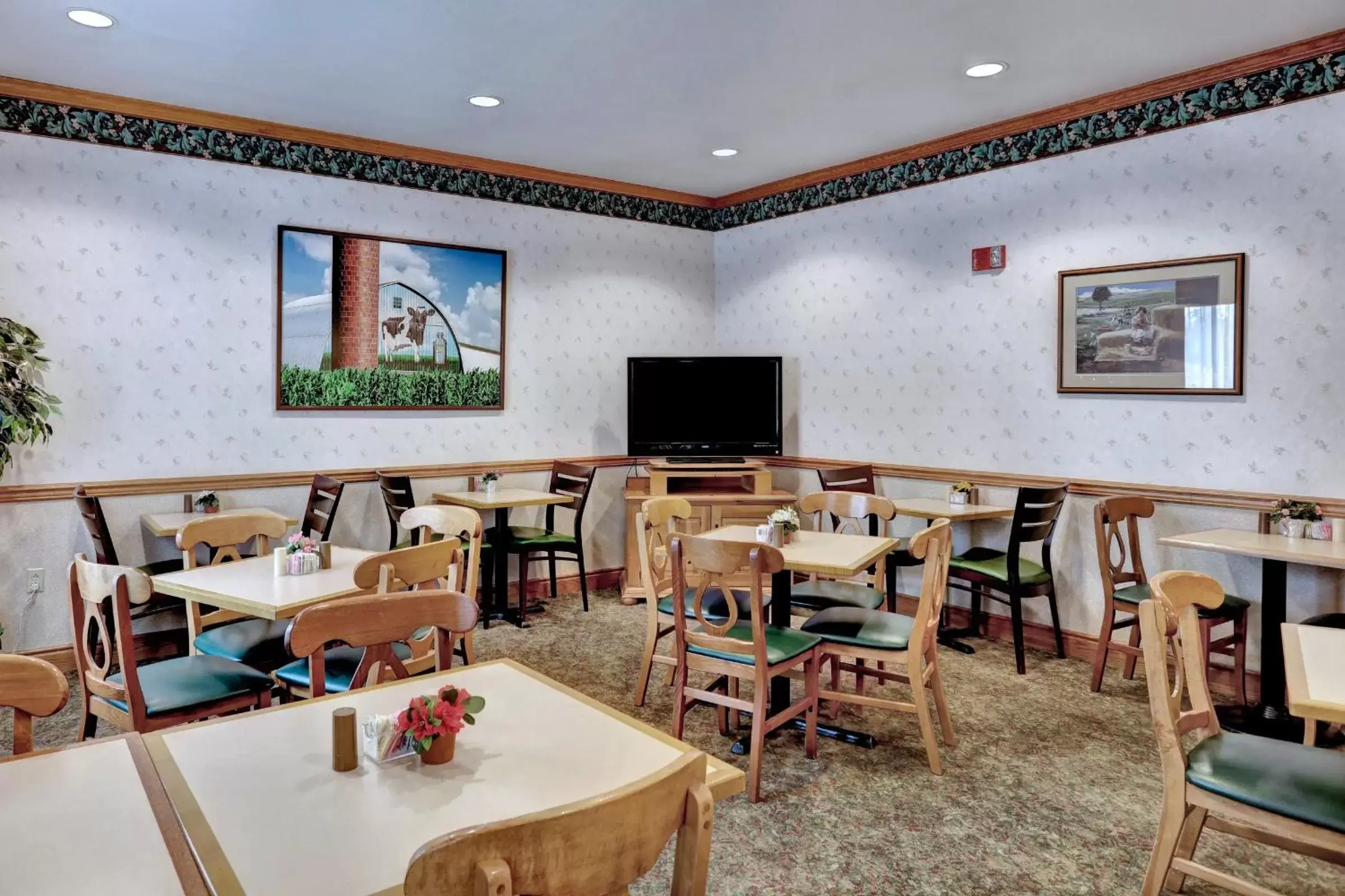 Restaurant/Places to Eat in Lancaster Inn & Suites