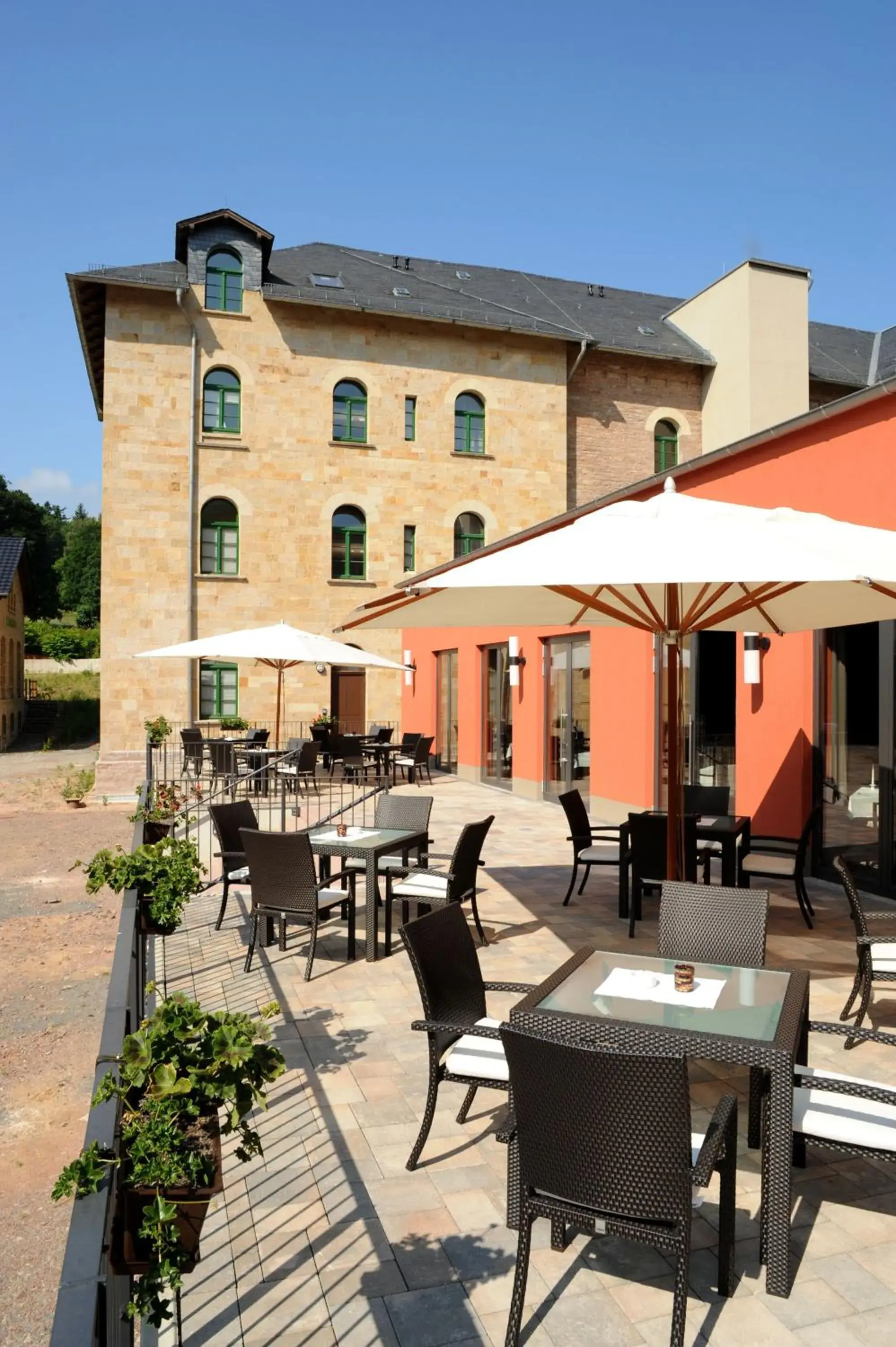 Balcony/Terrace, Restaurant/Places to Eat in GreenLine Schlosshotel Blankenburg