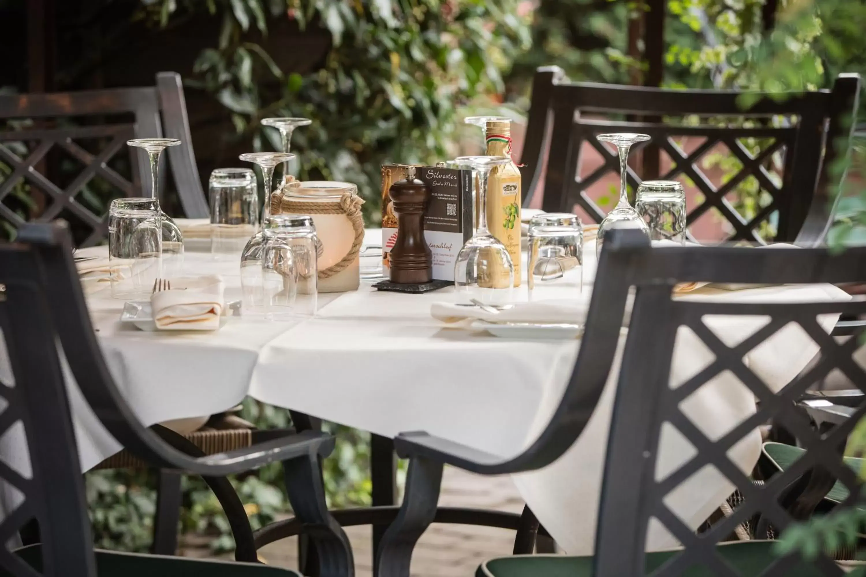 Balcony/Terrace, Restaurant/Places to Eat in Landhaus Alte Scheune