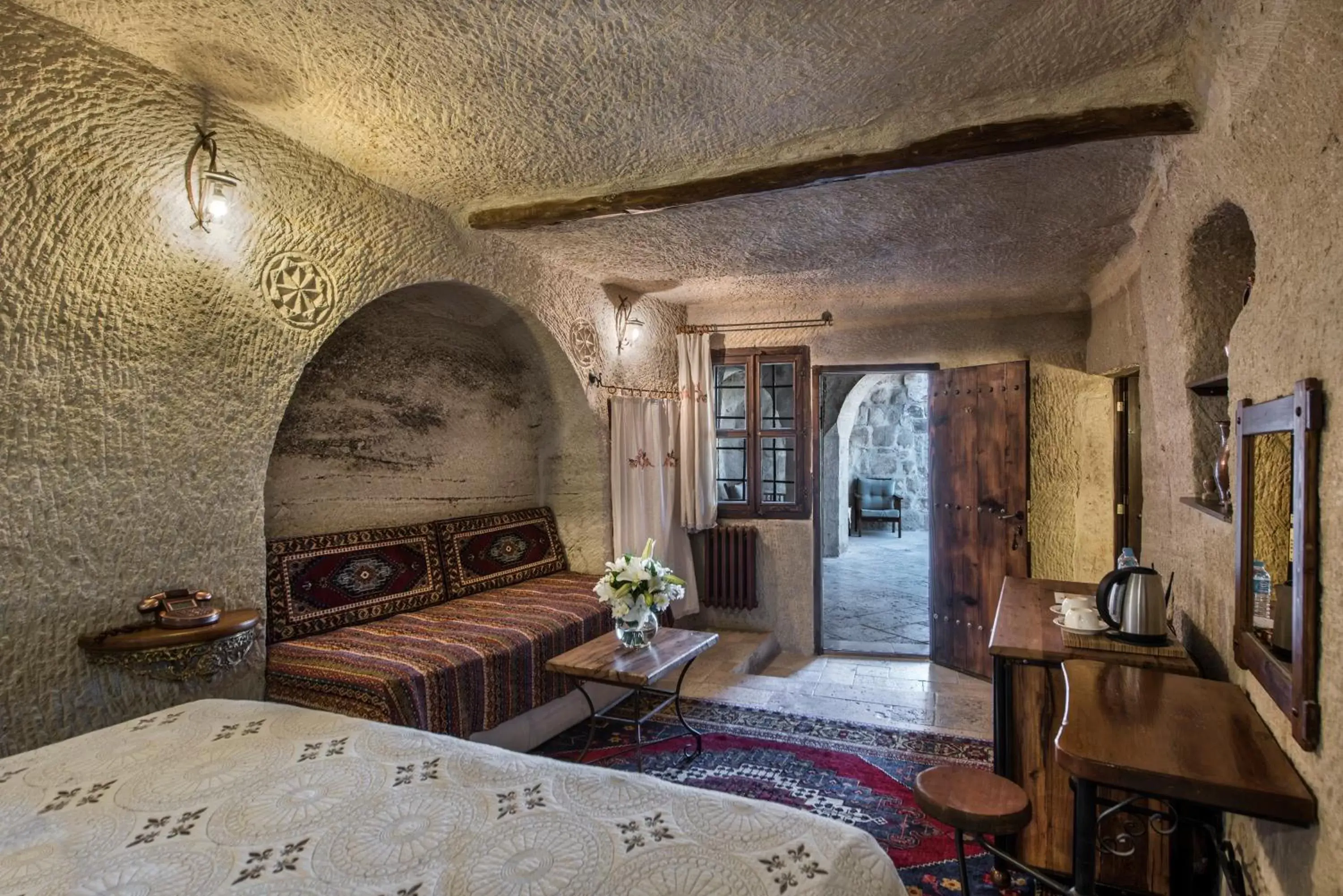 Bed, Seating Area in Aydinli Cave Hotel