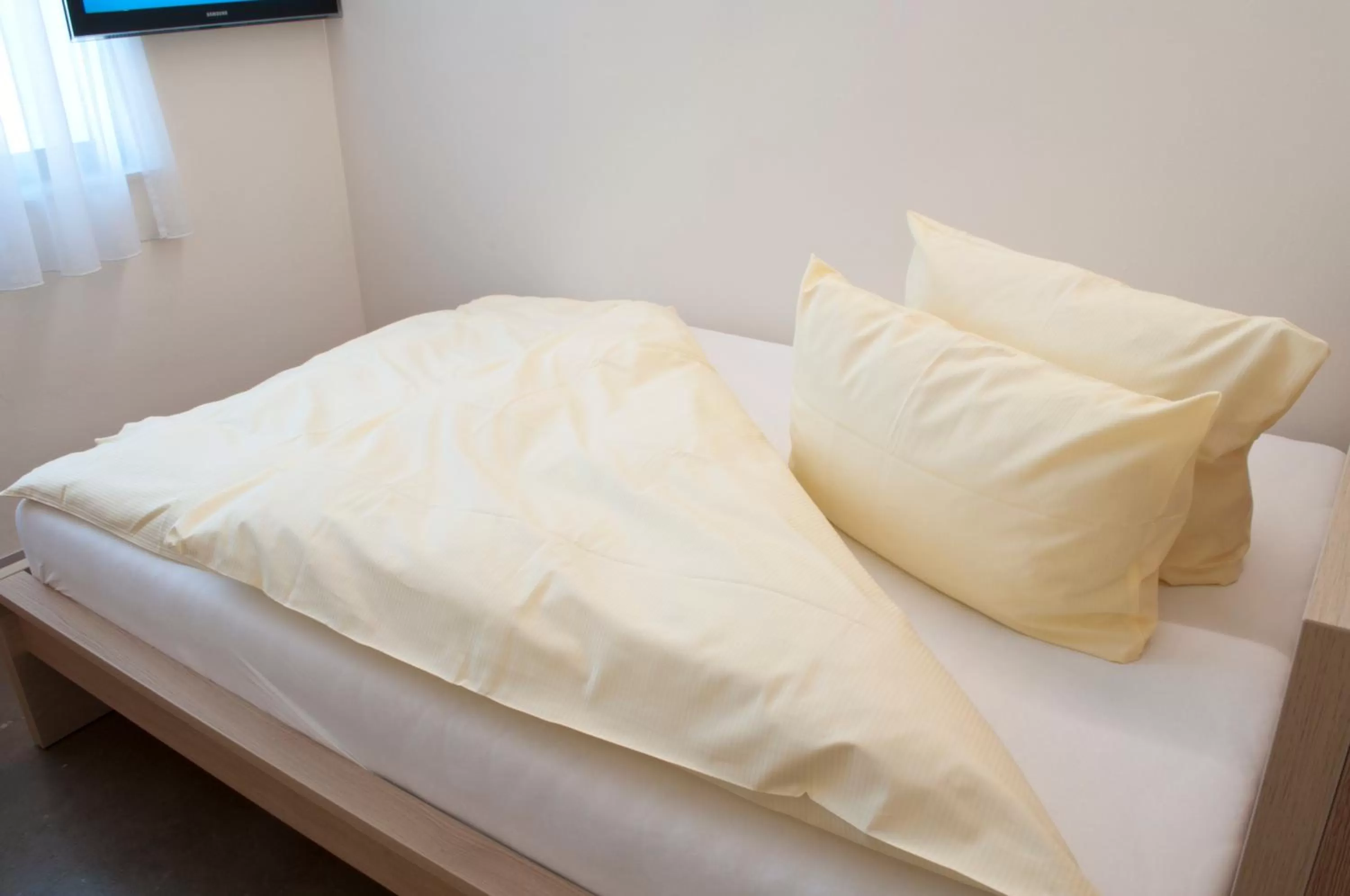 Photo of the whole room, Bed in Hotel Credé