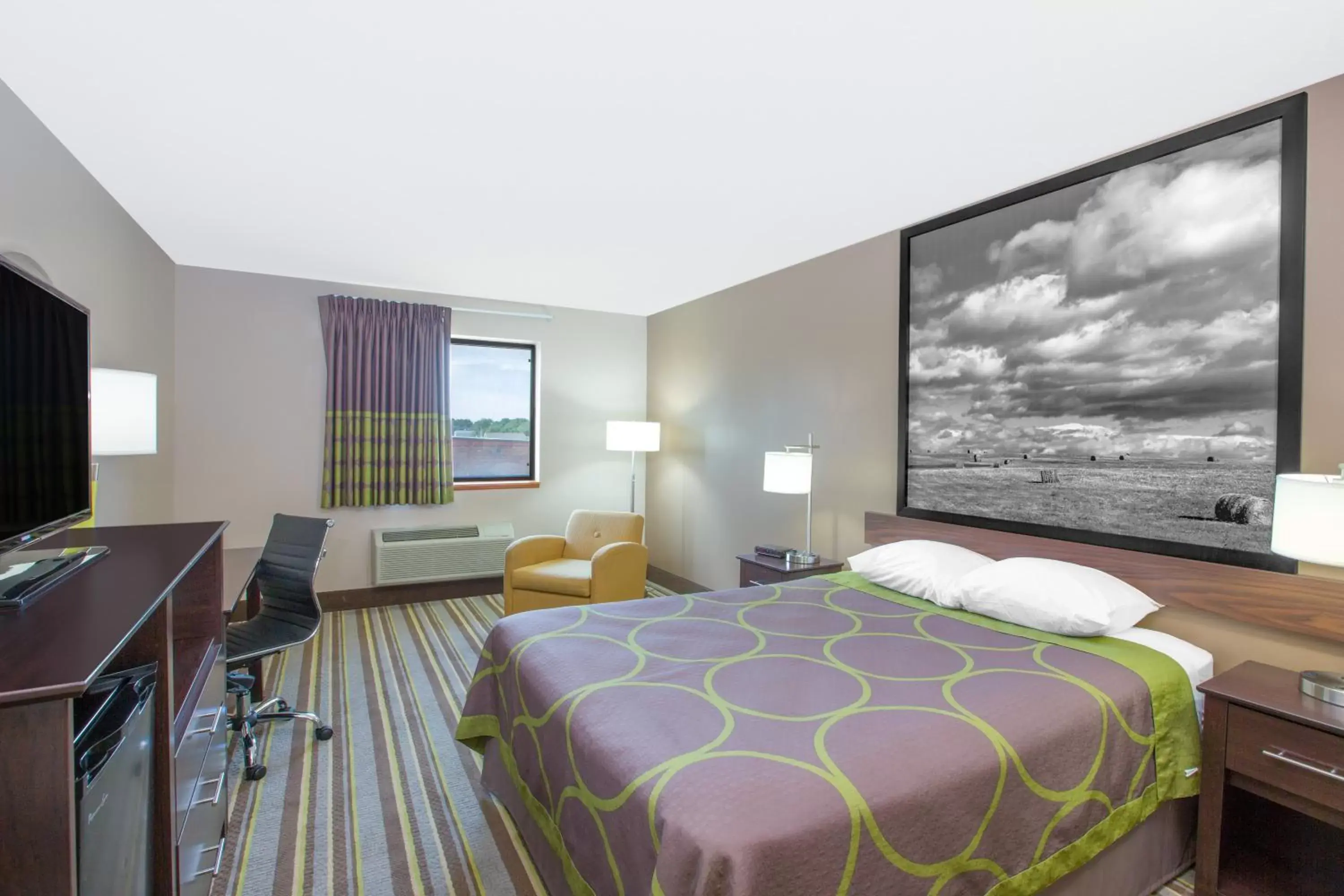 1 King Bed Room, Non-Smoking in Super 8 by Wyndham Hastings 1 King Bed Room, Non-Smoking in Super 8 by Wyndham Hastings