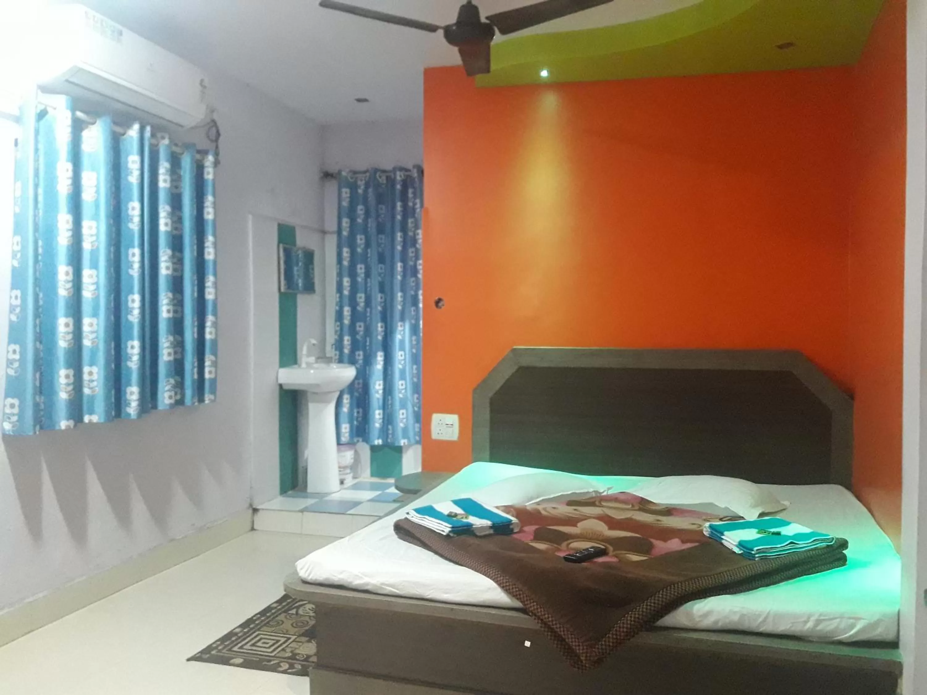 Bed in Hotel RAJVIHAR