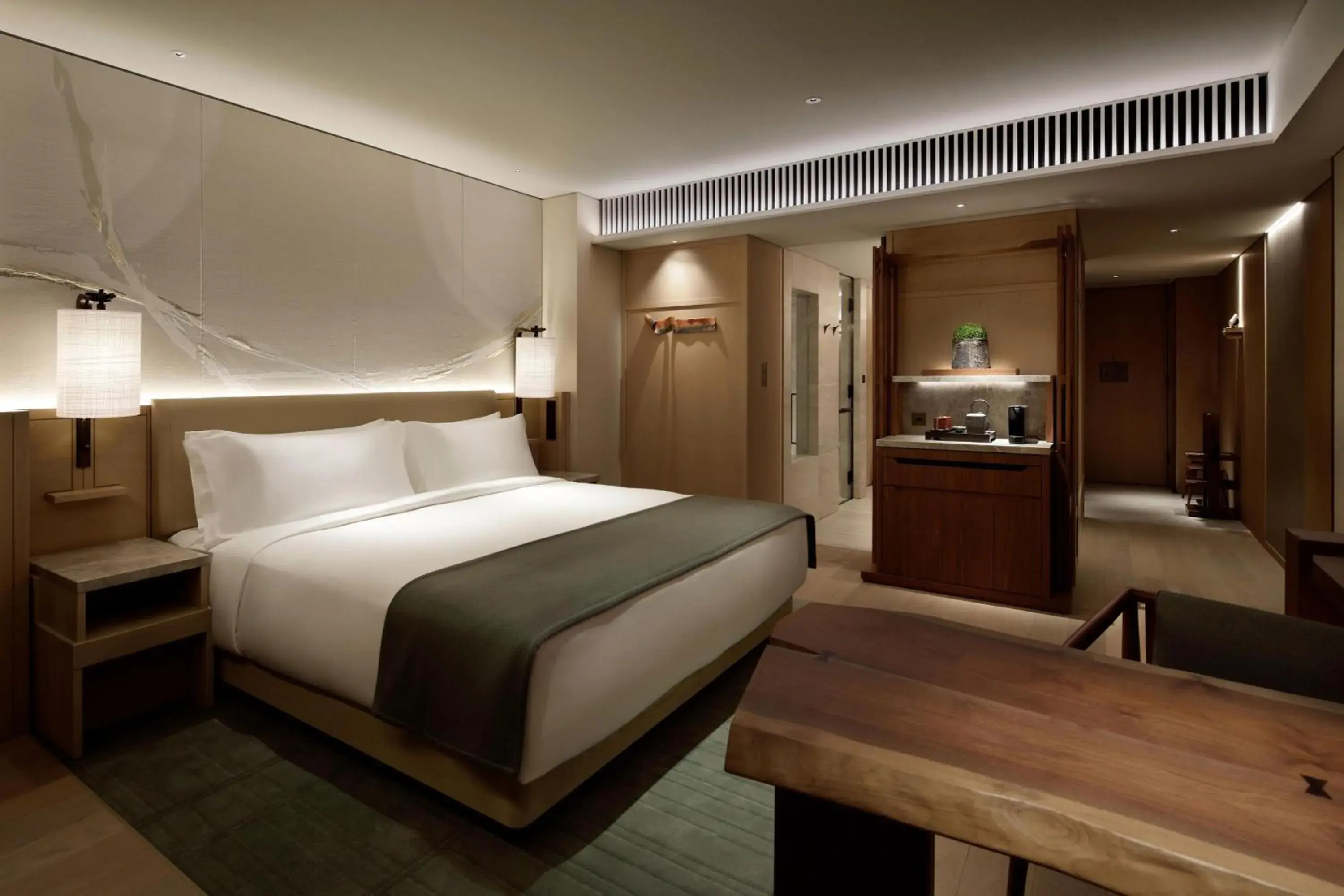 Photo of the whole room, Bed in HOTEL THE MITSUI KYOTO, a Luxury Collection Hotel & Spa