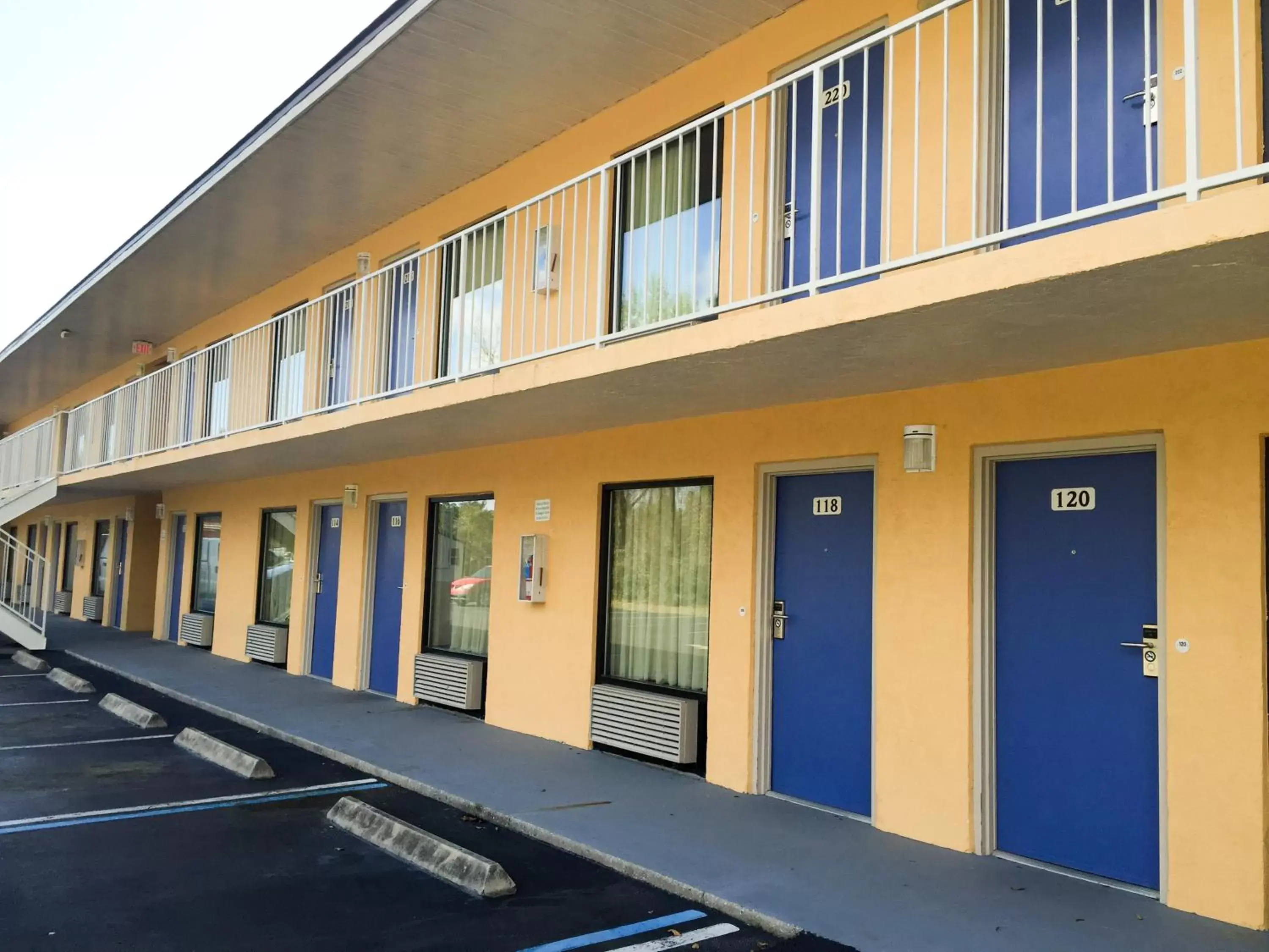 Facade/entrance, Property Building in Motel 6-Macclenny, FL