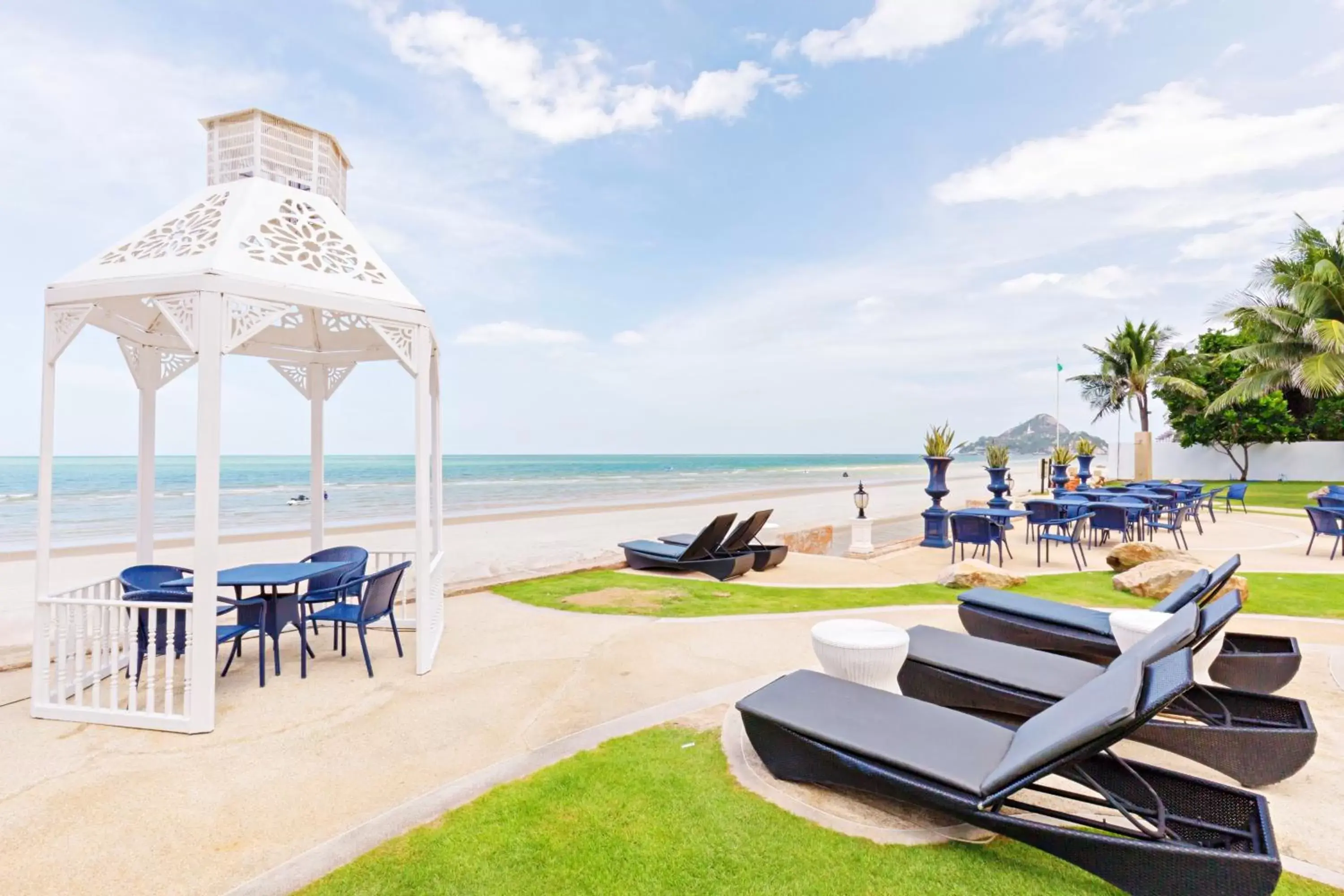 Beach in Wora Bura Hua Hin Resort & Spa - SHA Extra Plus