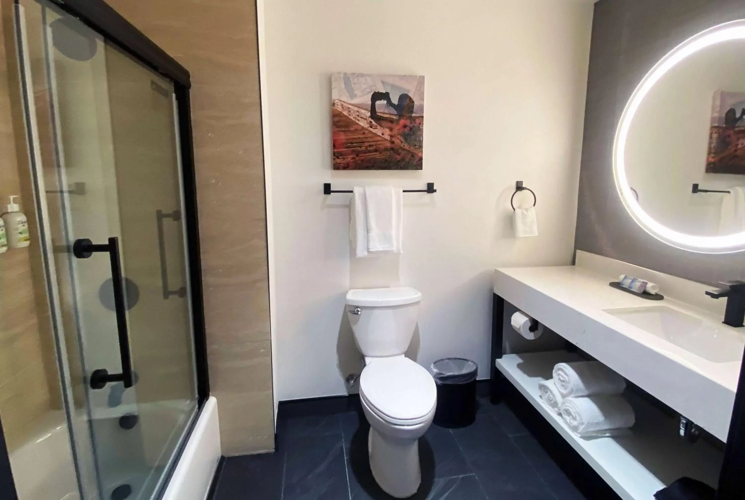 TV and multimedia, Bathroom in La Quinta Inn & Suites by Wyndham Yucaipa