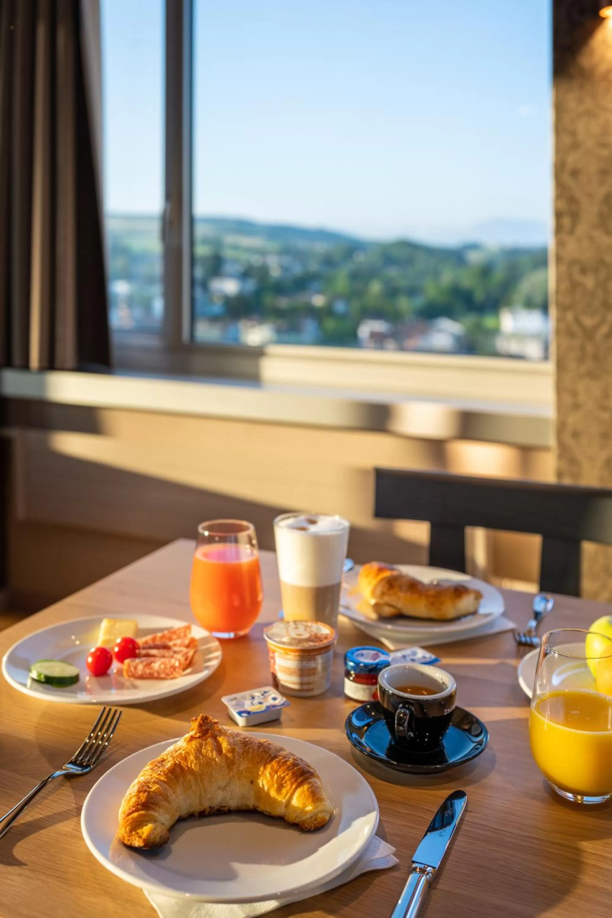 Breakfast in b-smart hotel Menziken