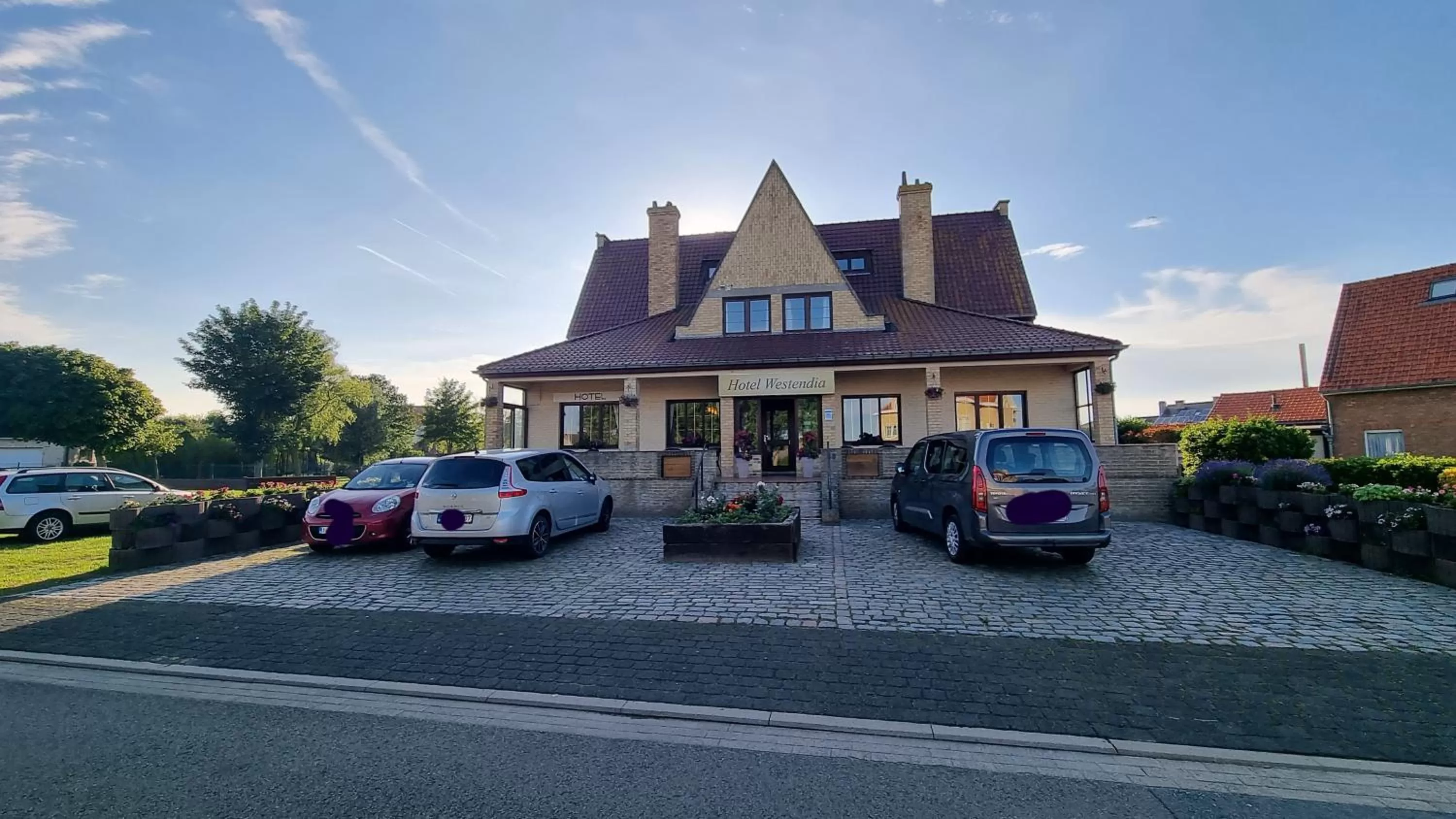 Property building in Hotel Westendia and Free Parking Top Breakfast