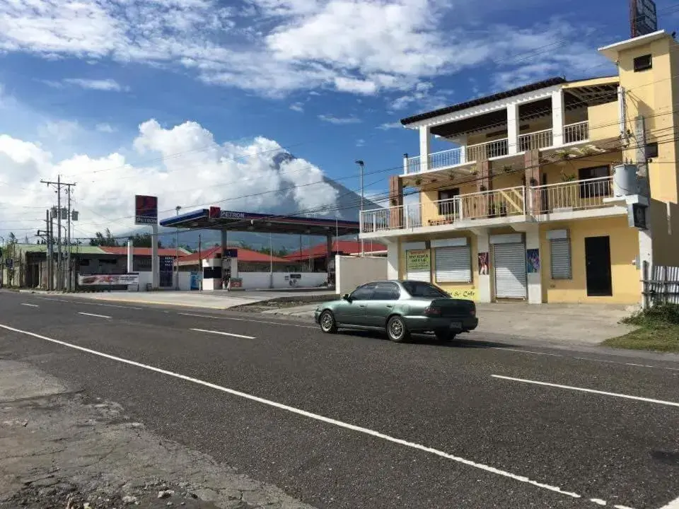 Neighbourhood, Property Building in Mayon Lodging House