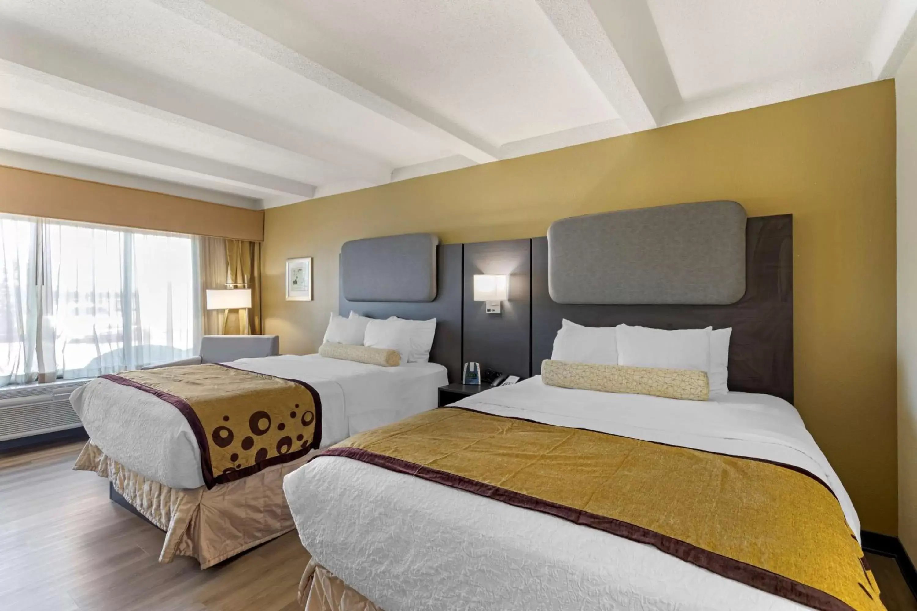 Bedroom, Bed in Best Western Plus Madison-Huntsville Hotel Bedroom, Bed in Best Western Plus Madison-Huntsville Hotel