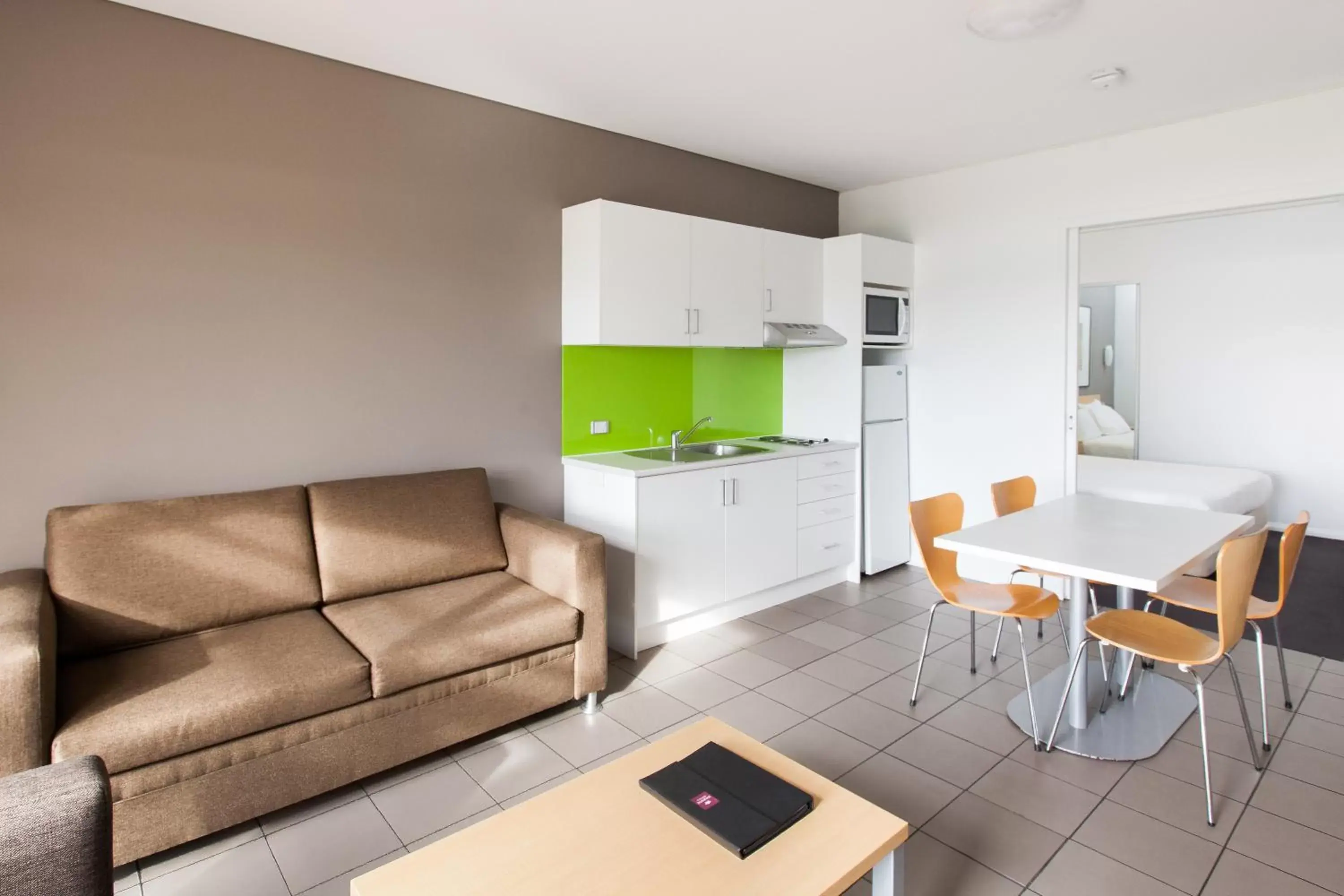 Living room, Seating Area in Majestic Oasis Apartments