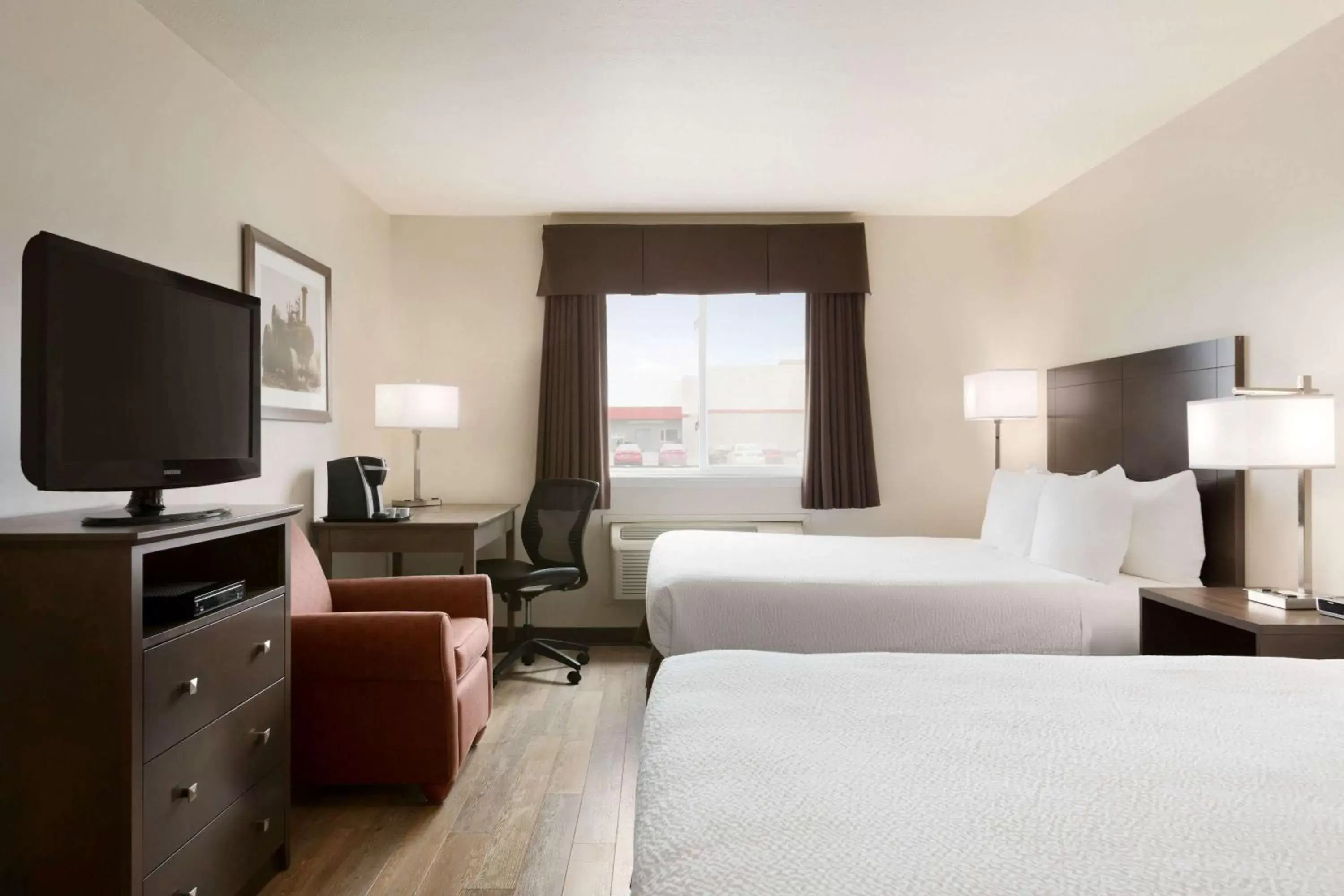 Photo of the whole room, Bed in Days Inn by Wyndham Steinbach