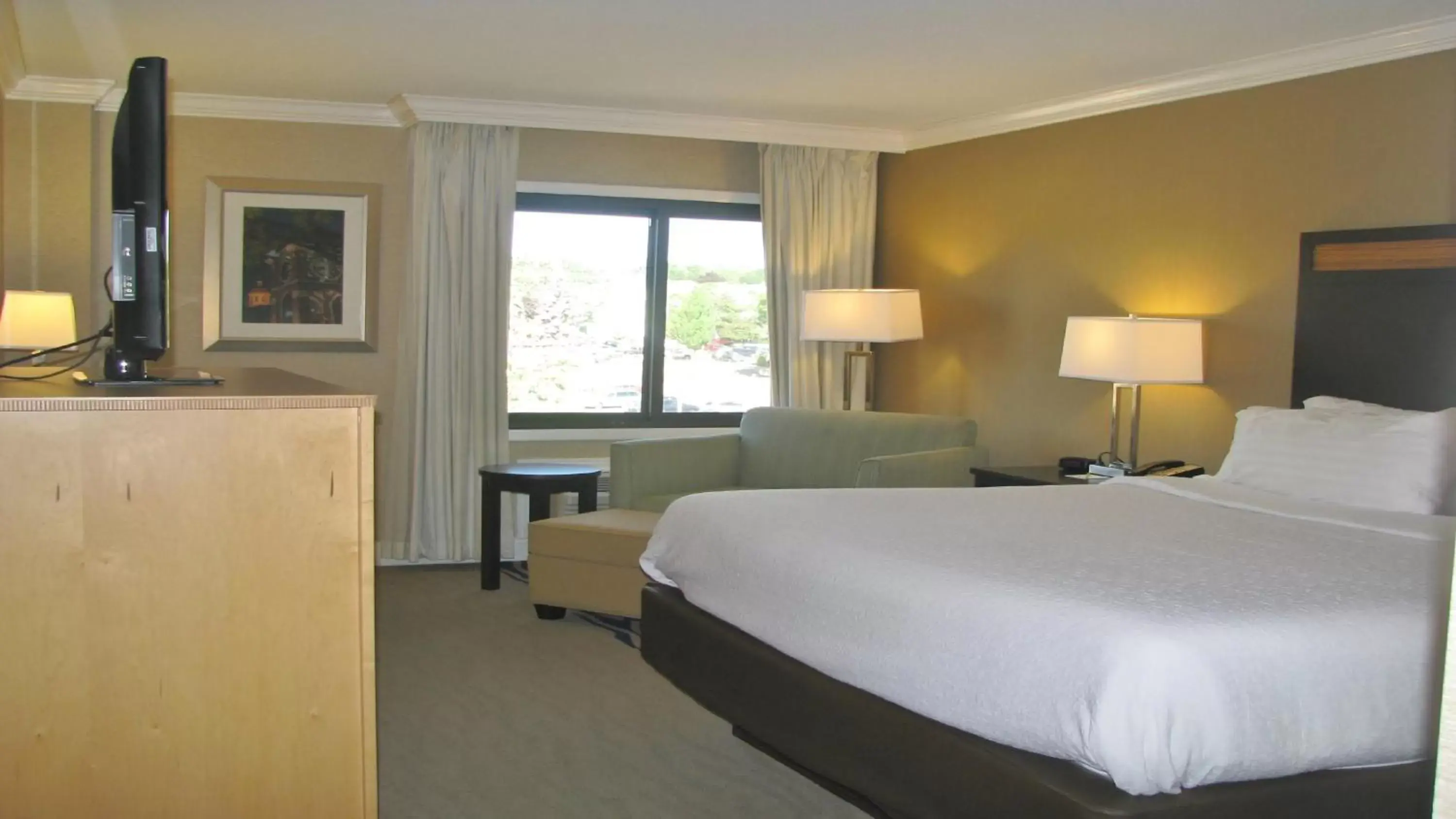 Photo of the whole room in Holiday Inn Concord Downtown, an IHG Hotel