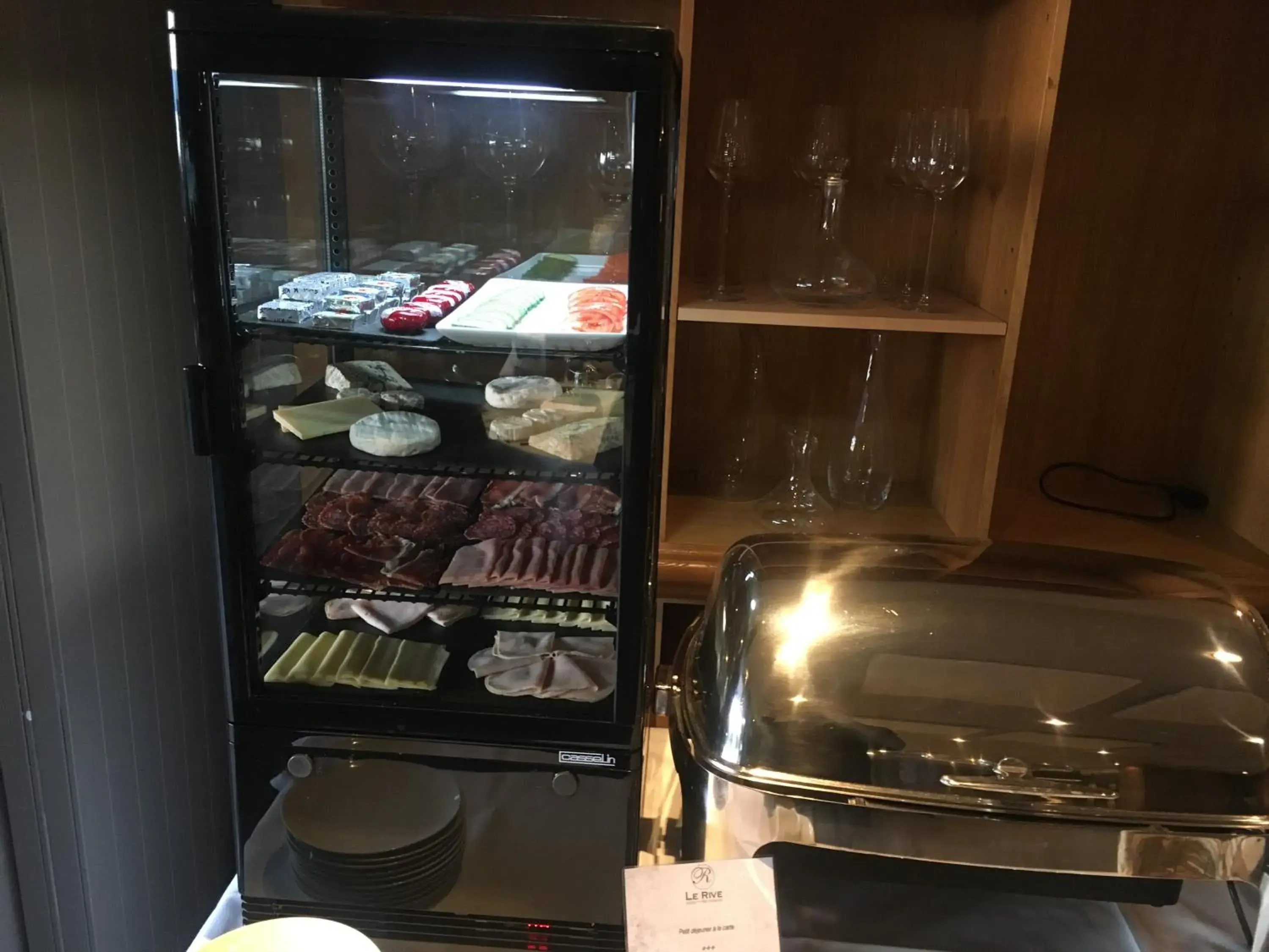 Buffet breakfast in Hotel Le Rive