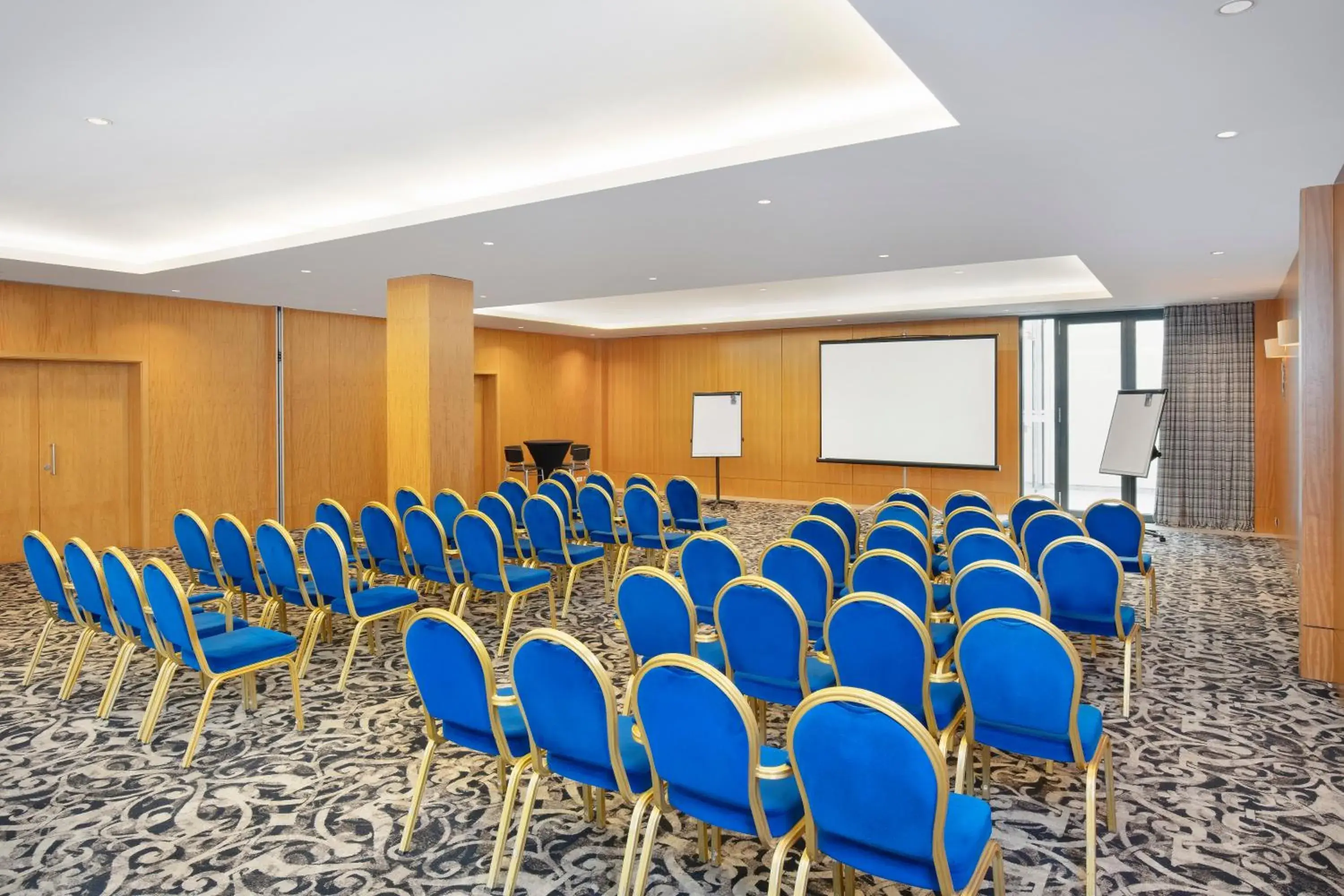 Business facilities in Crowne Plaza Bucharest, an IHG Hotel