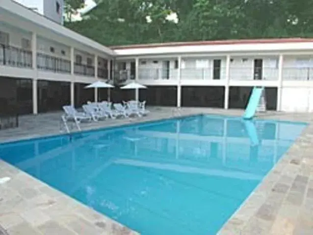 Day, Swimming Pool in Hotel São Luiz