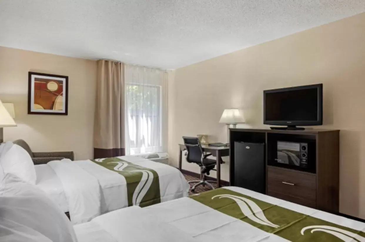 Bed in Quality Inn High Point - Archdale