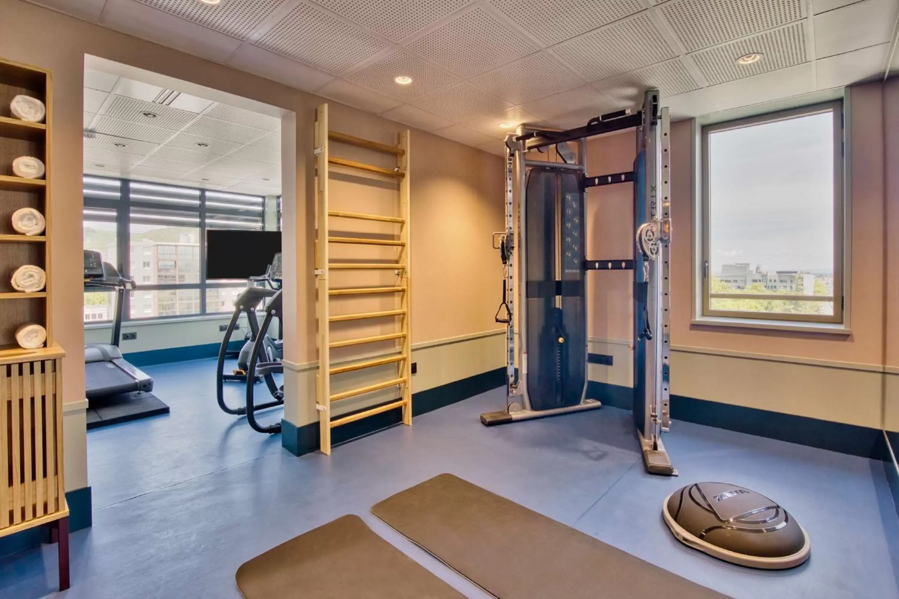 Fitness centre/facilities in Aiden by Best Western @ Clermont-Ferrand