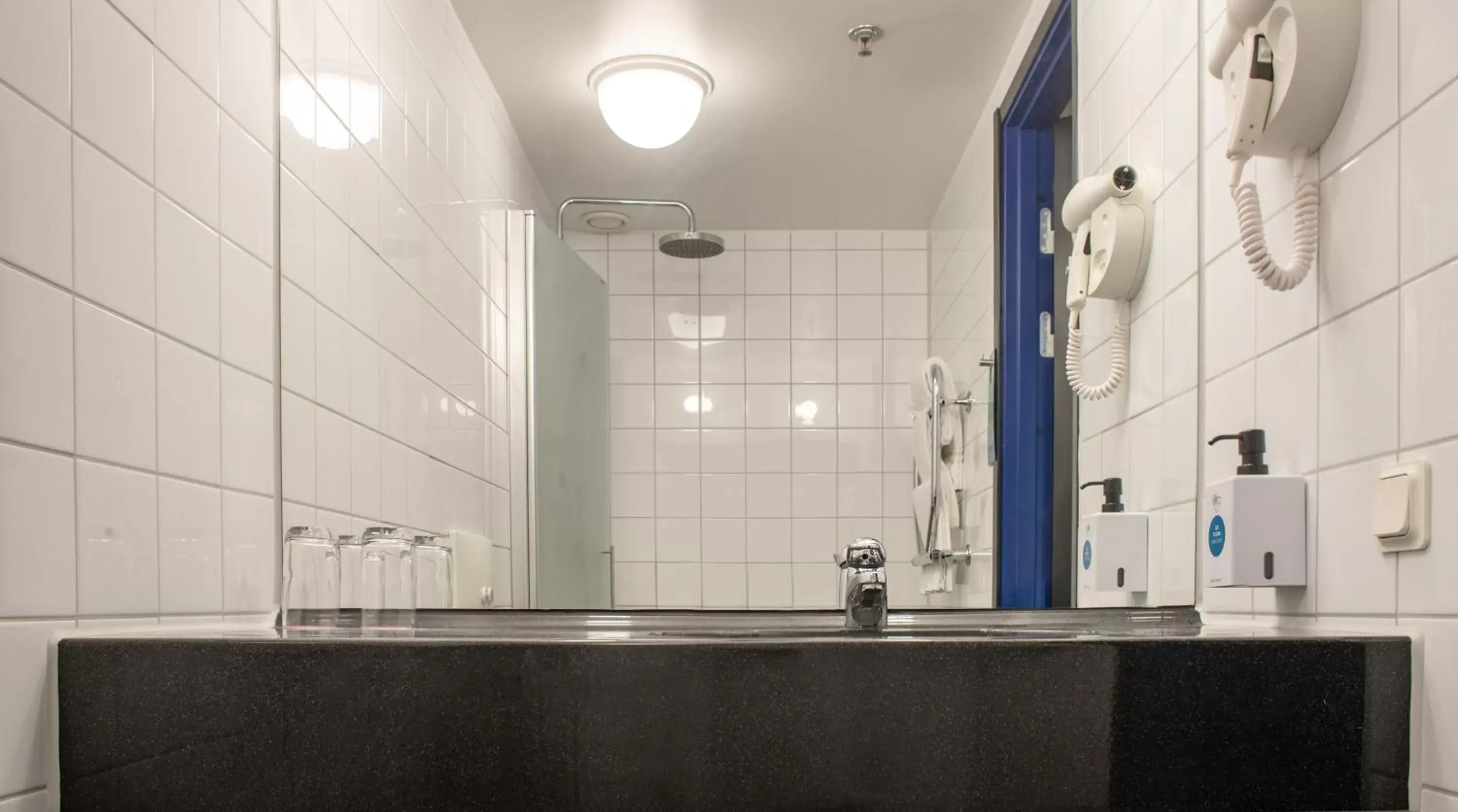Bathroom in Quality Hotel 11 & Eriksbergshallen