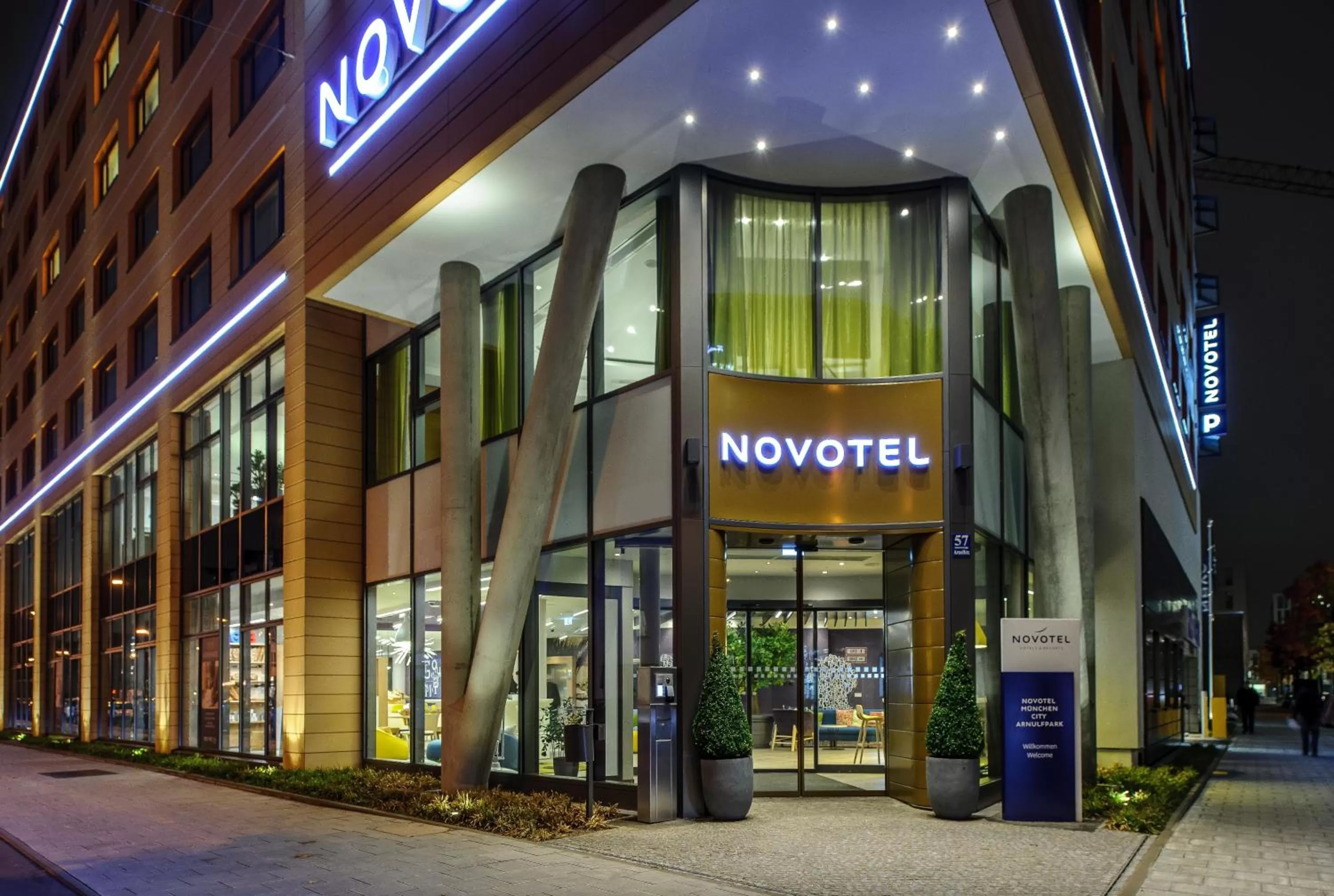 Facade/entrance in Novotel München City Arnulfpark