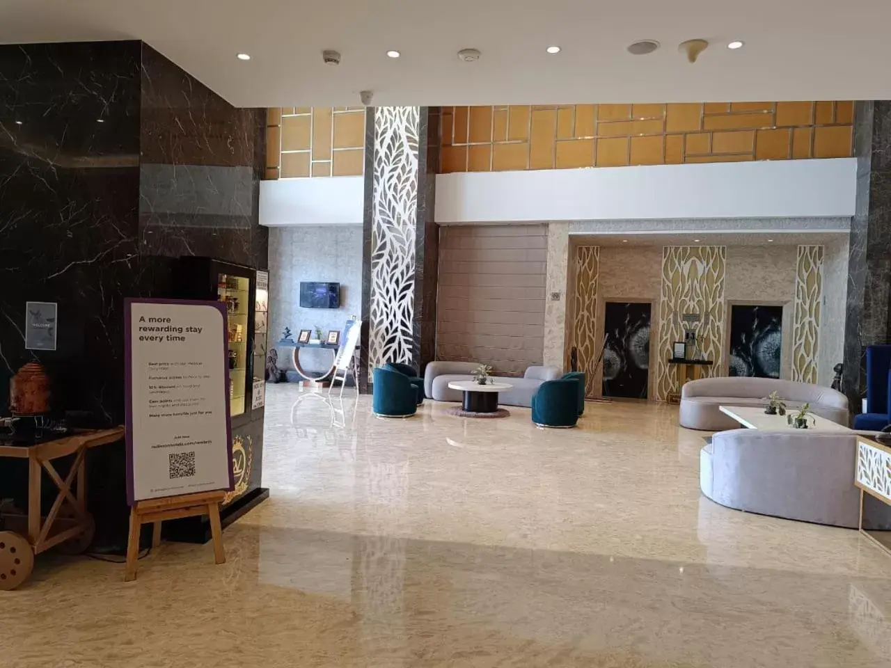 Lobby/Reception in Radisson Udaipur