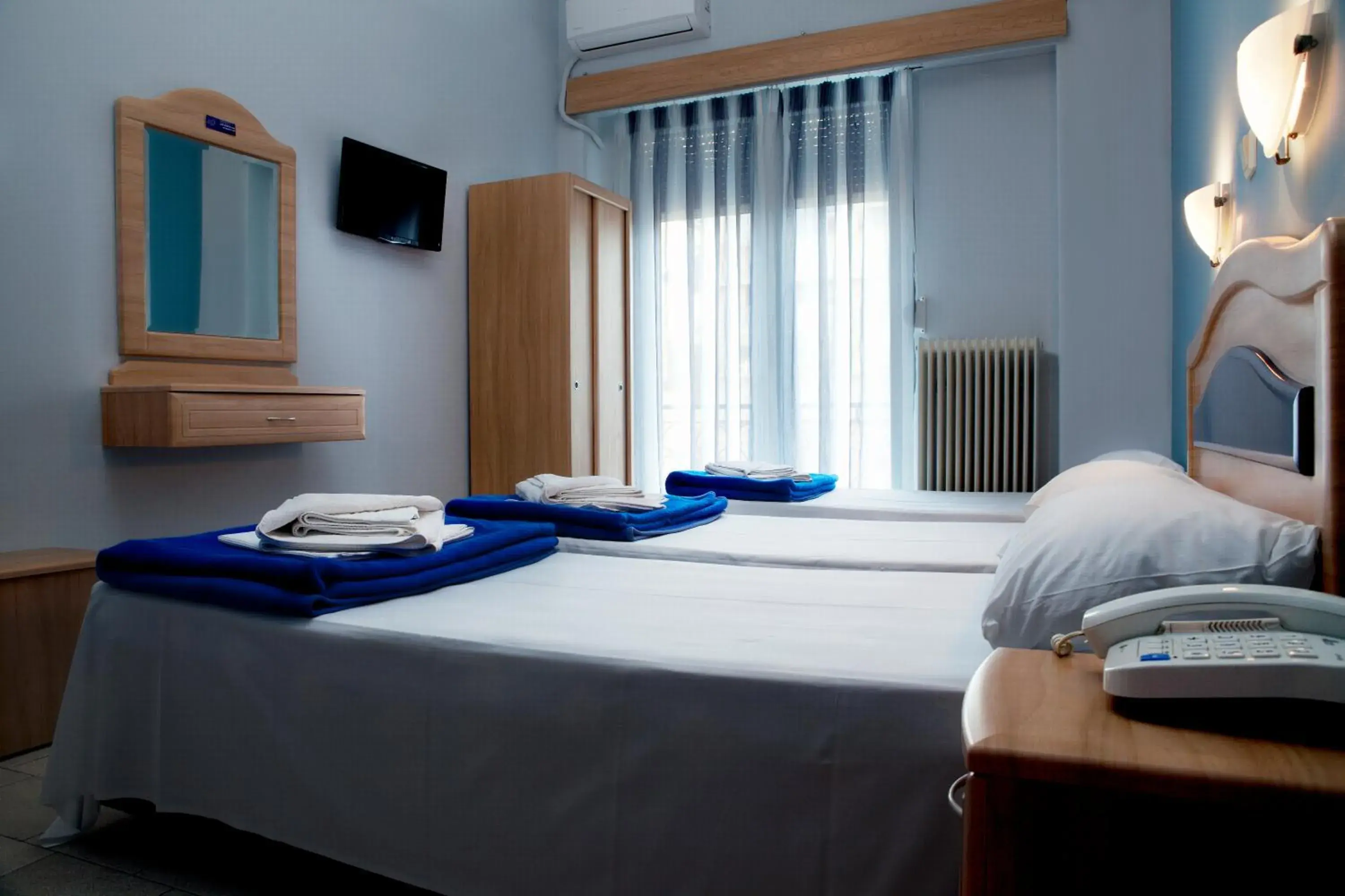 Day, Bed in Hotel Argo