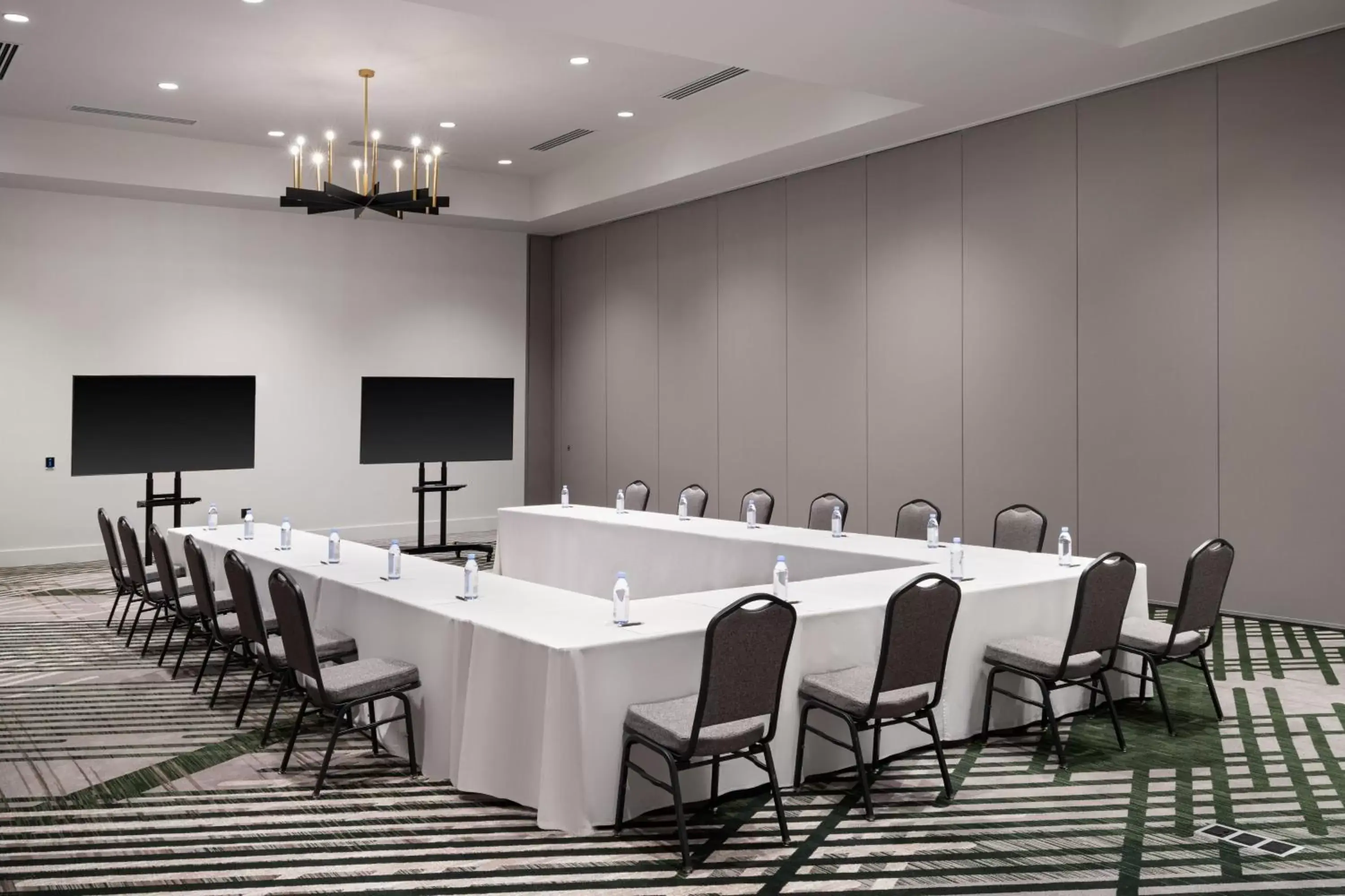 Meeting/conference room in Sheraton Flowood The Refuge Hotel & Conference Center