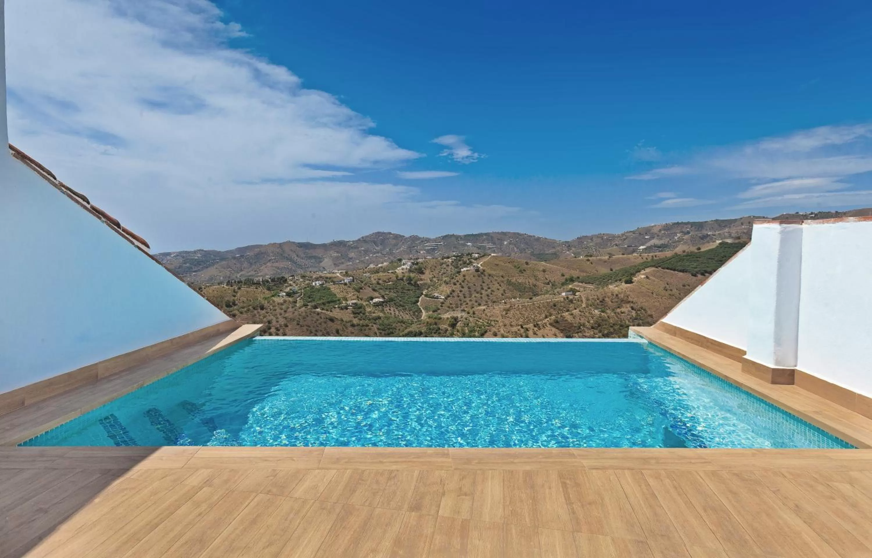 Swimming pool in EL TORREON 109 CHARMING B&B - Recomendado Adultos