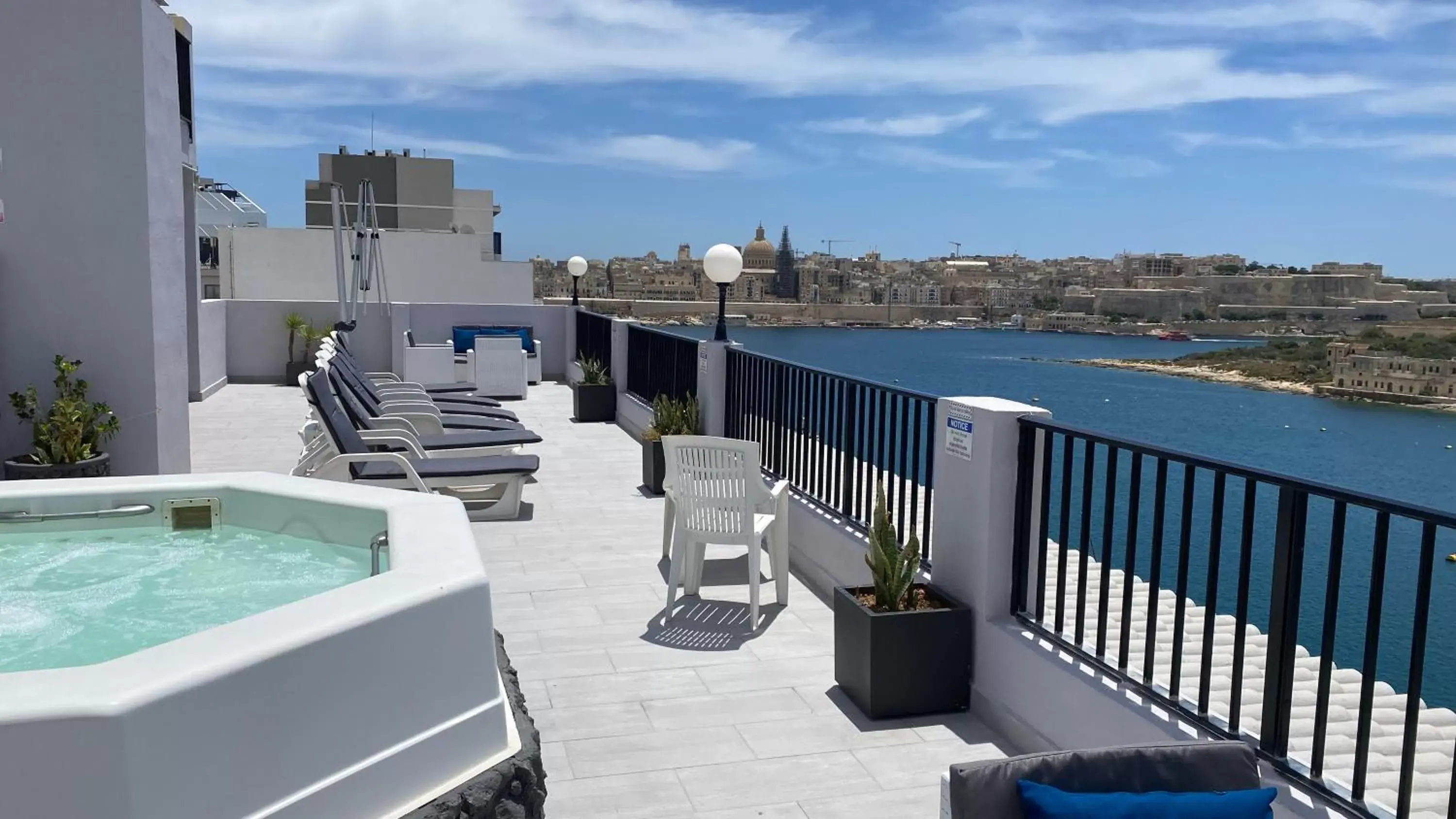 Property building in Sliema Marina Hotel