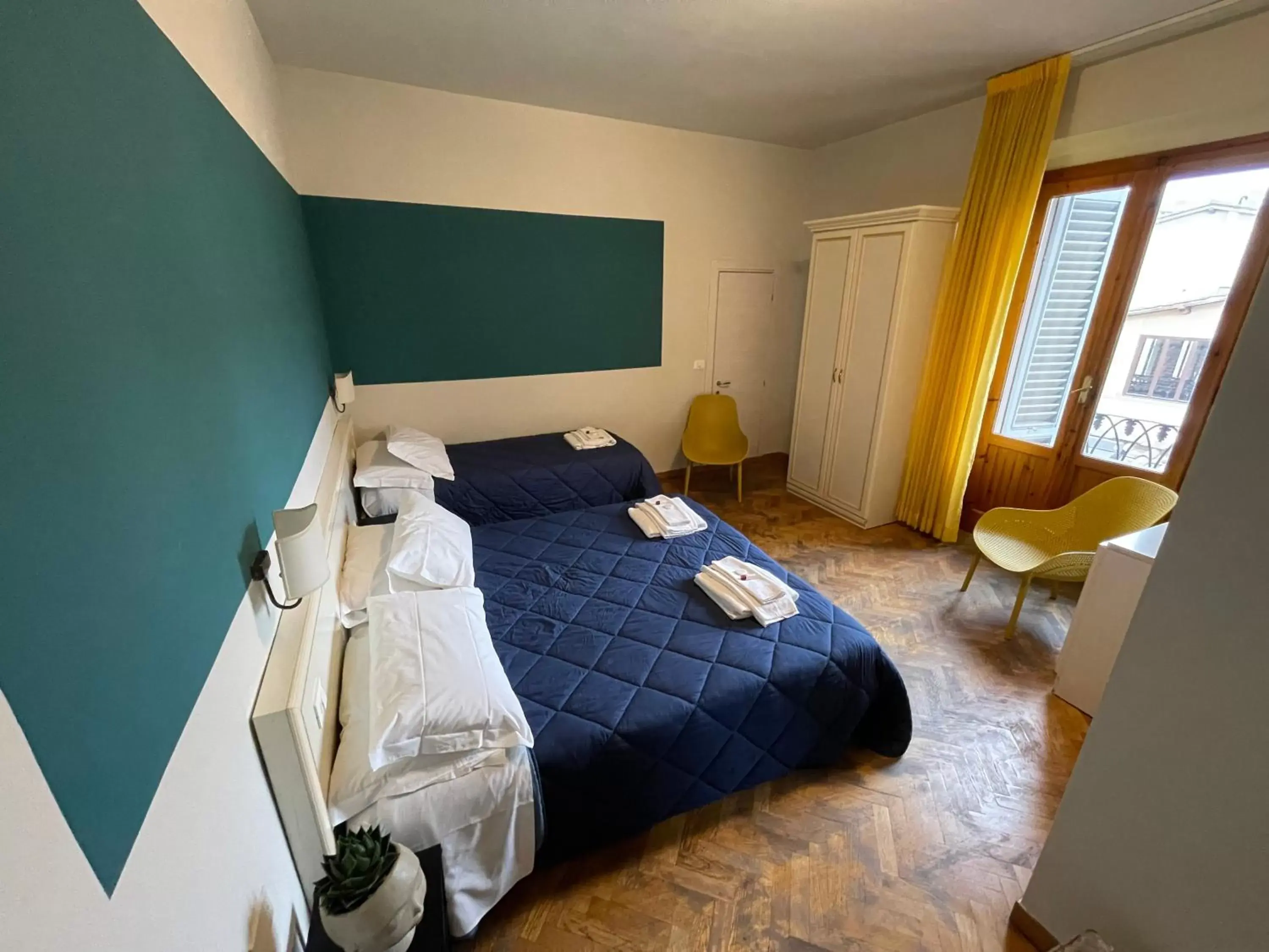 Bedroom, Bed in Hotel Azzi