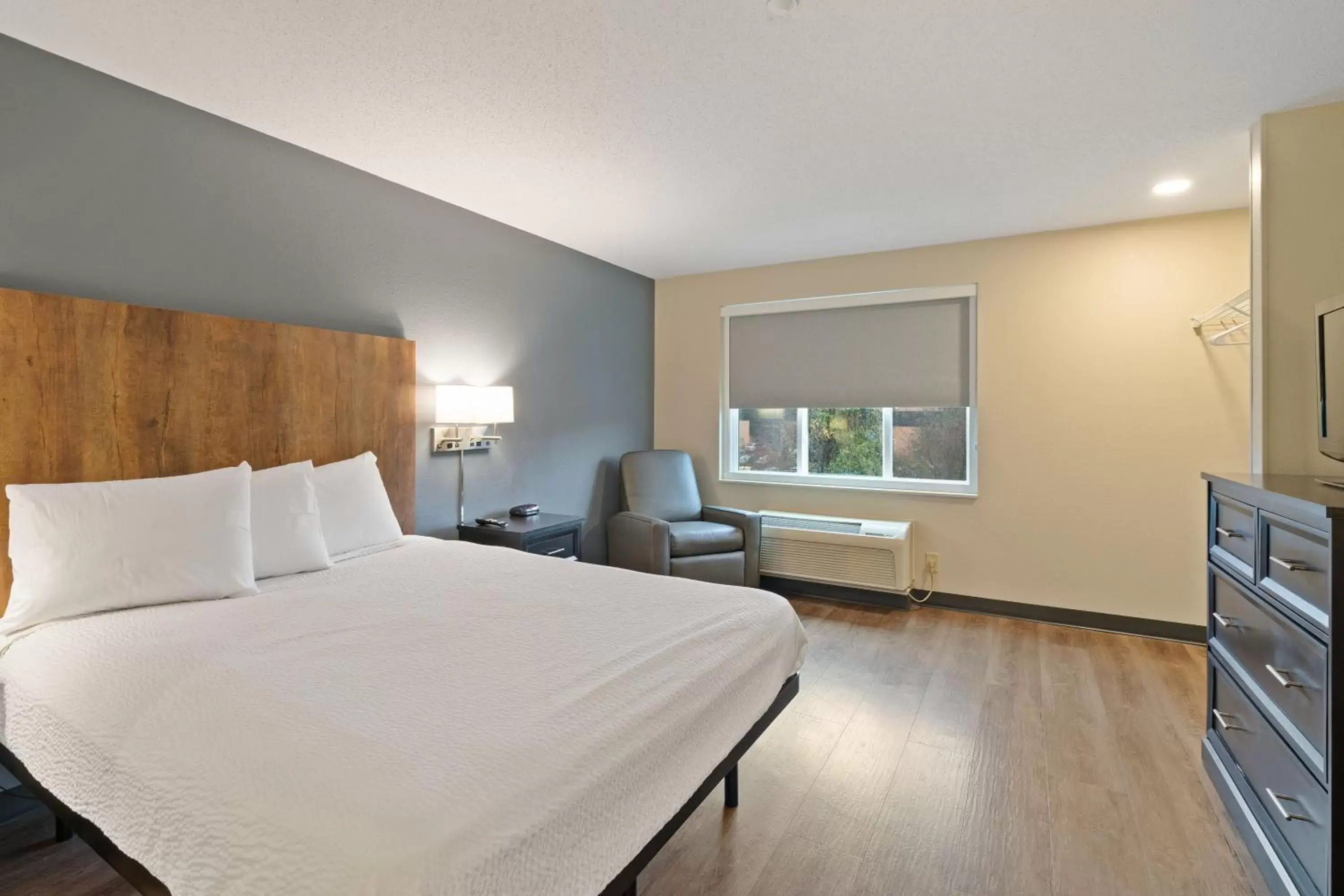 Bed in Extended Stay America Suites - Washington, DC - Centreville - Manassas