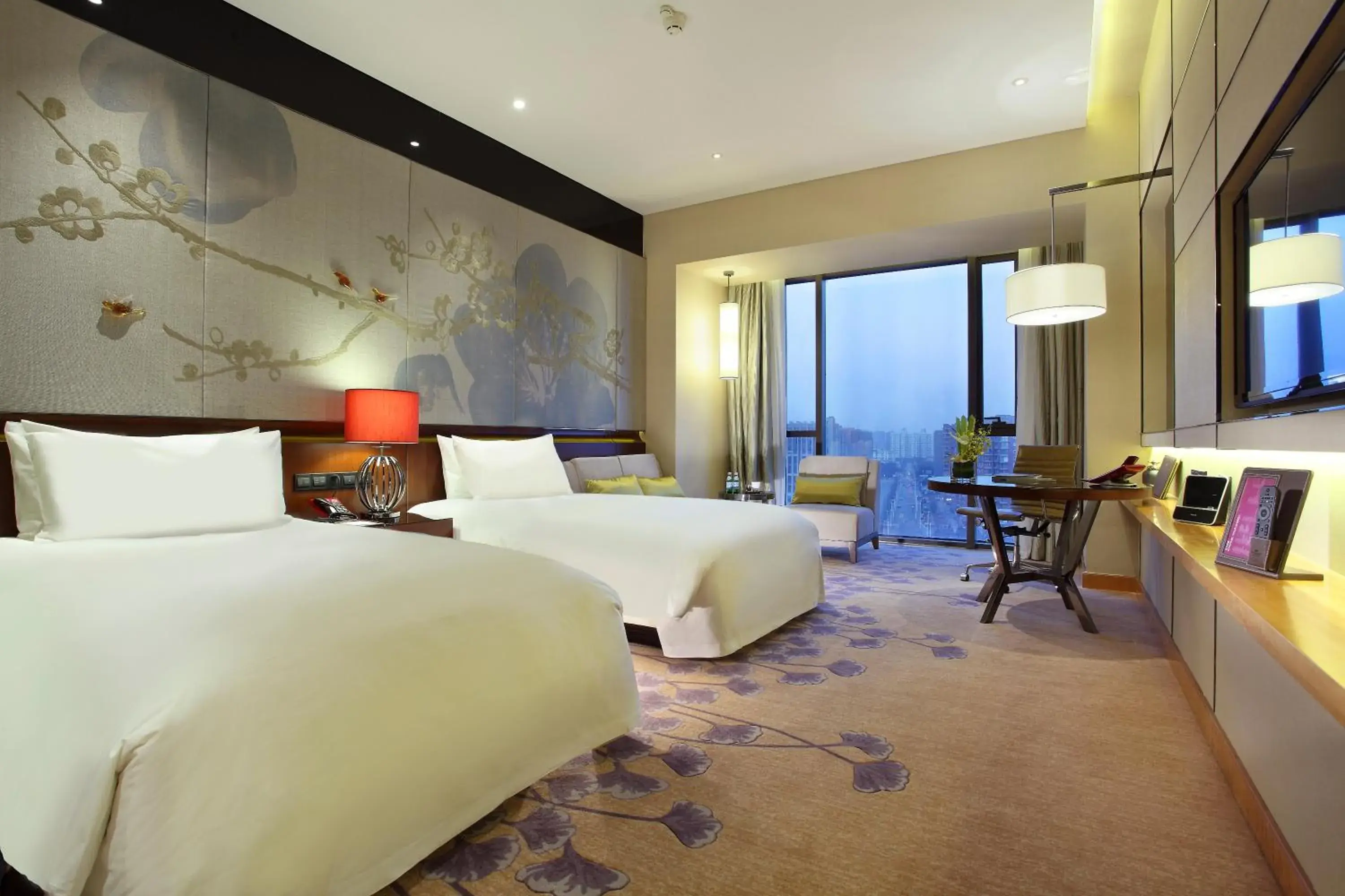 Bed in Crowne Plaza Chengdu West, an IHG Hotel