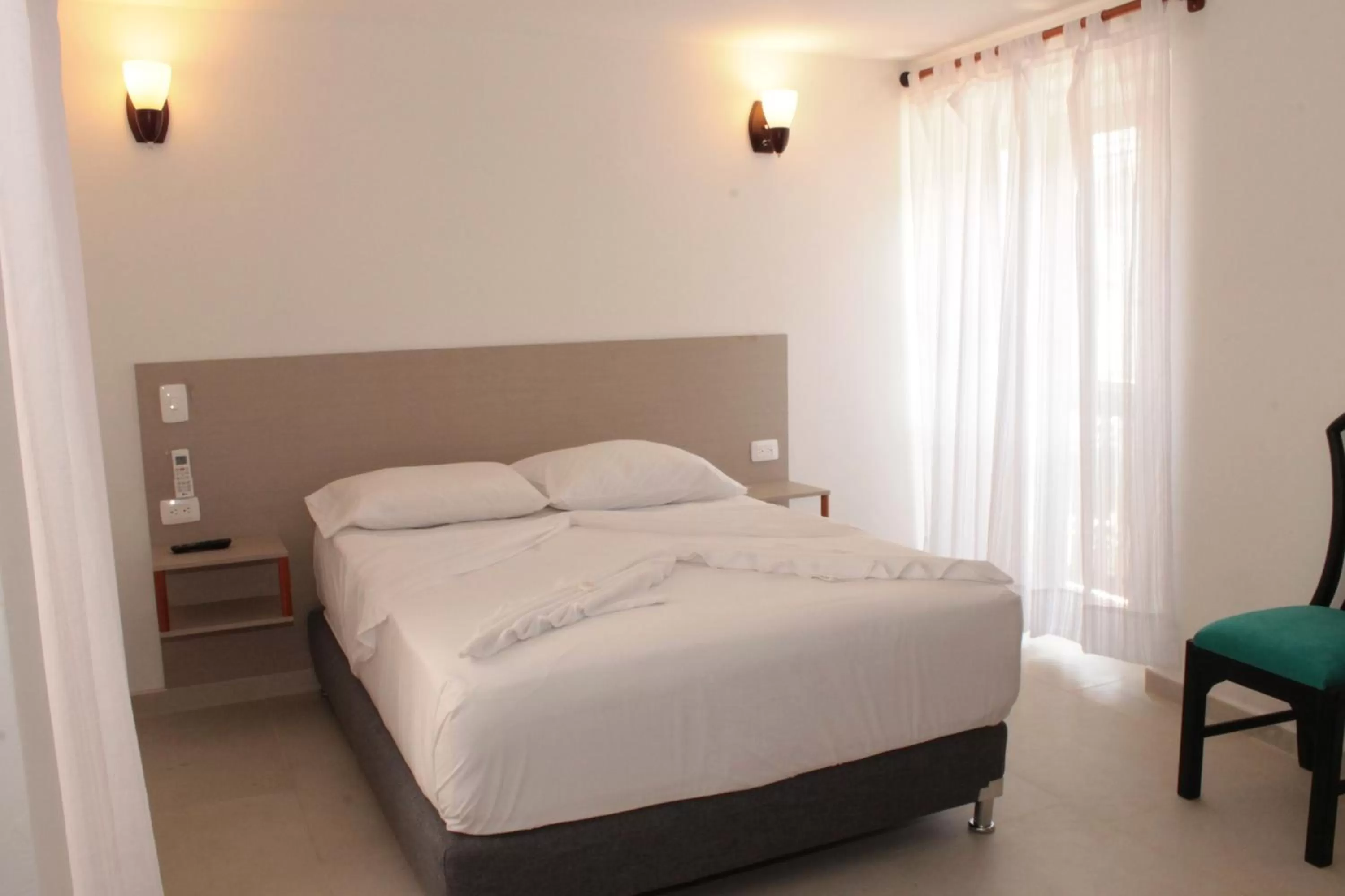 Bedroom, Bed in Akel House Hotel