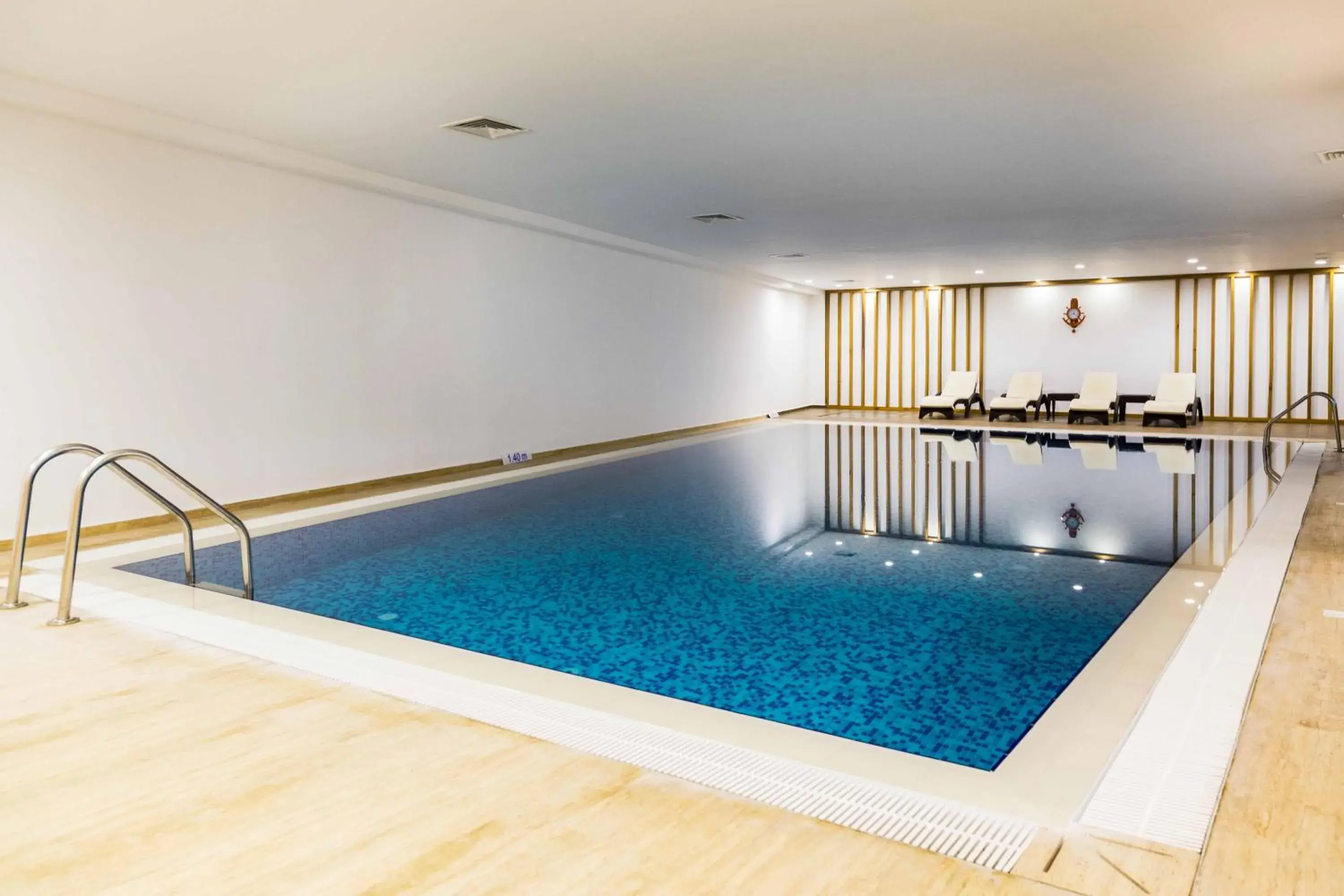 Fitness centre/facilities, Swimming Pool in Port View Hotel