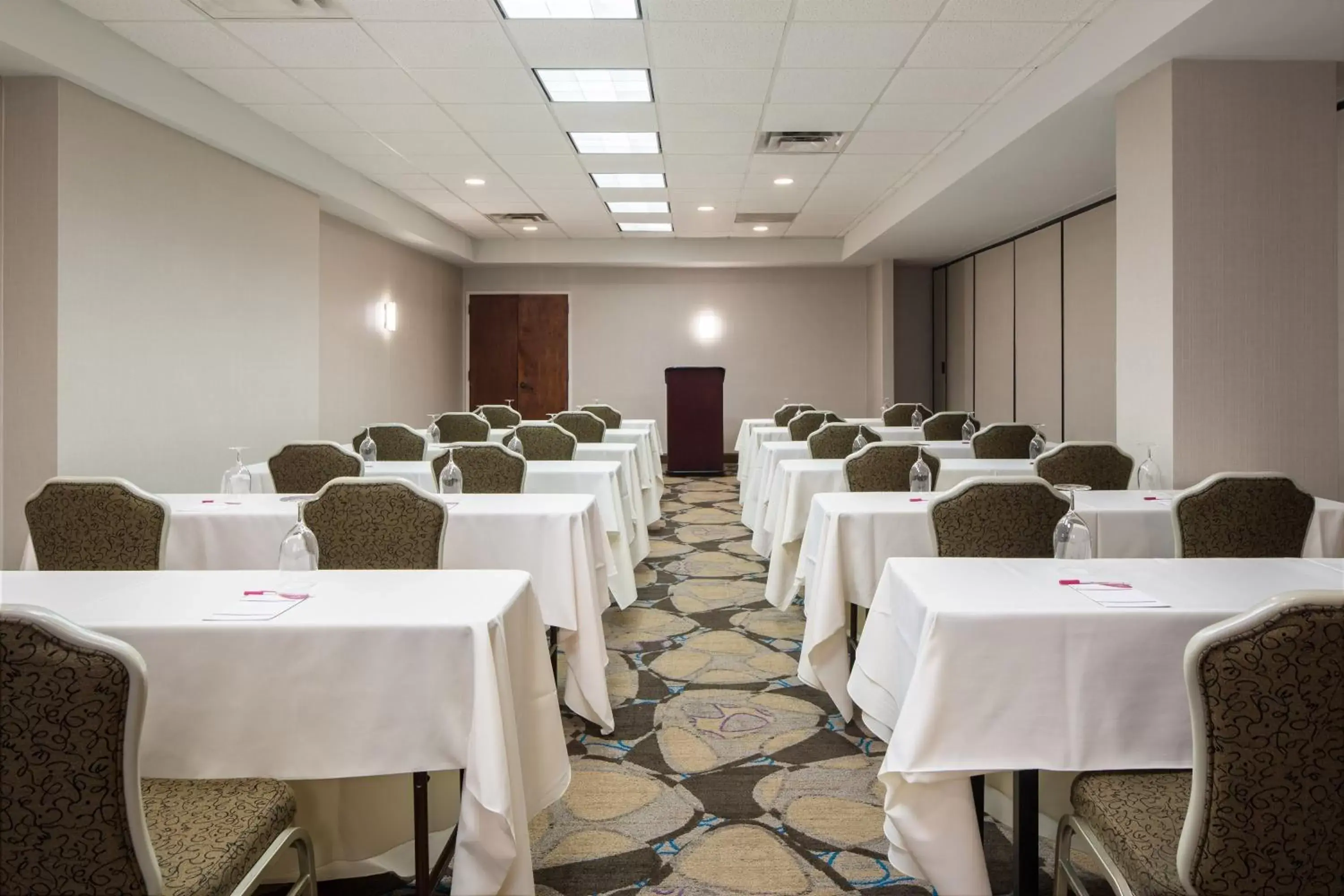 Meeting/conference room in Crowne Plaza Memphis Downtown, an IHG Hotel