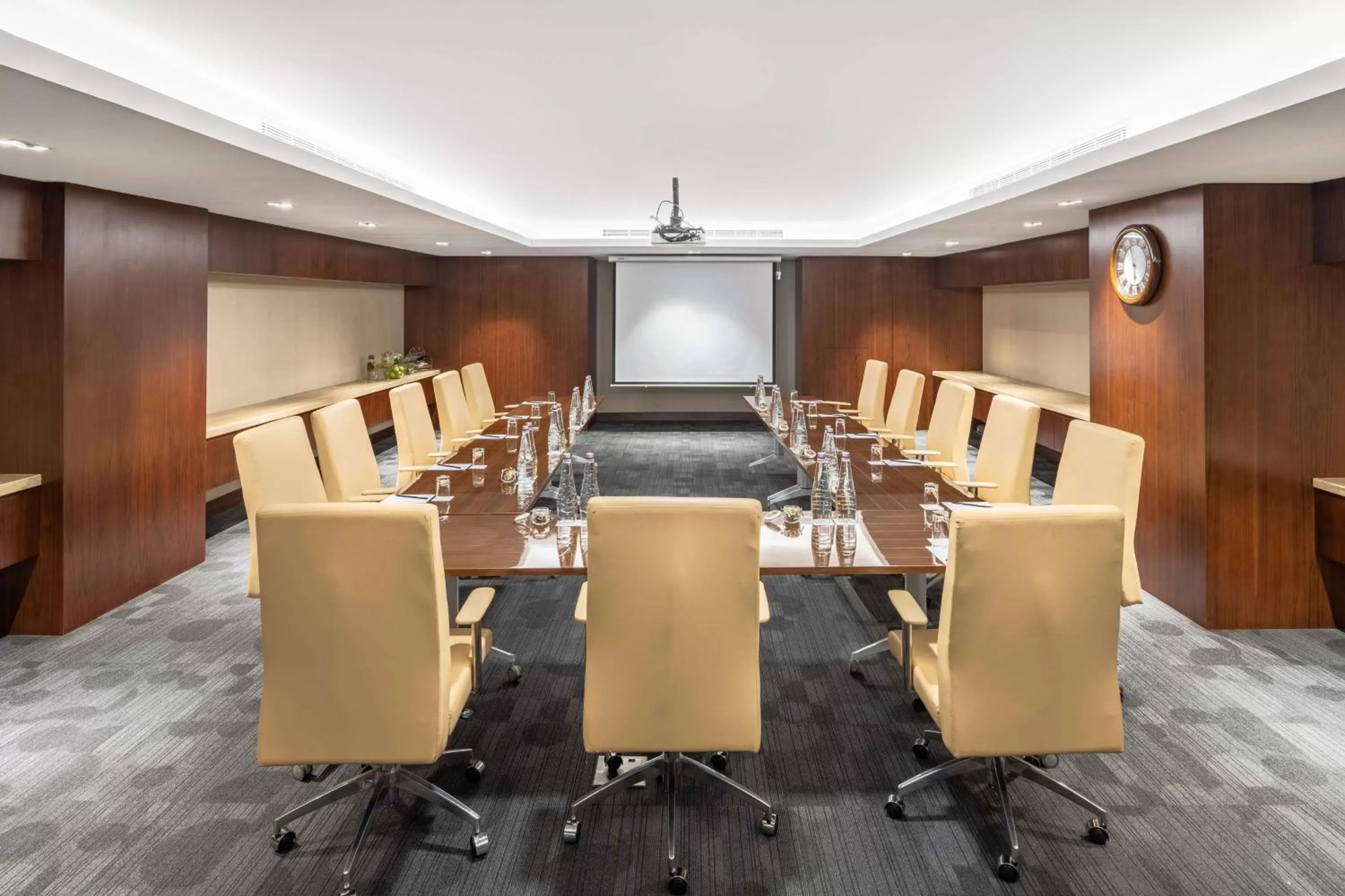 Meeting/conference room in Radisson Blu Hotel, Jeddah Al Salam