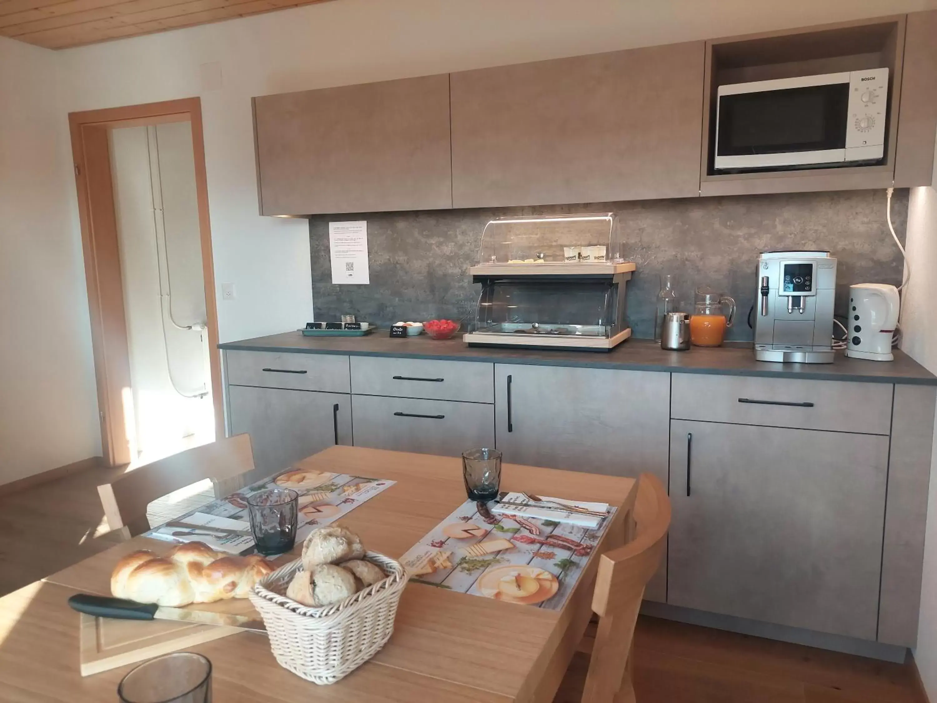 Breakfast, Kitchen/Kitchenette in B&B La Ferme De Pouillerel