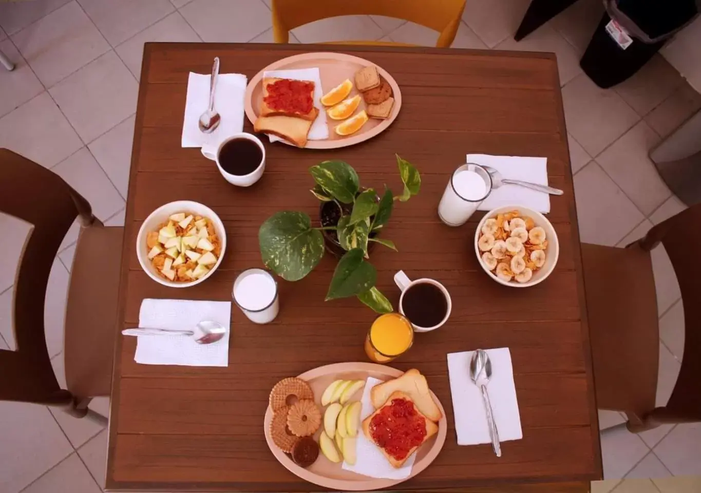 Dining area, Breakfast in Hotel del Bosque