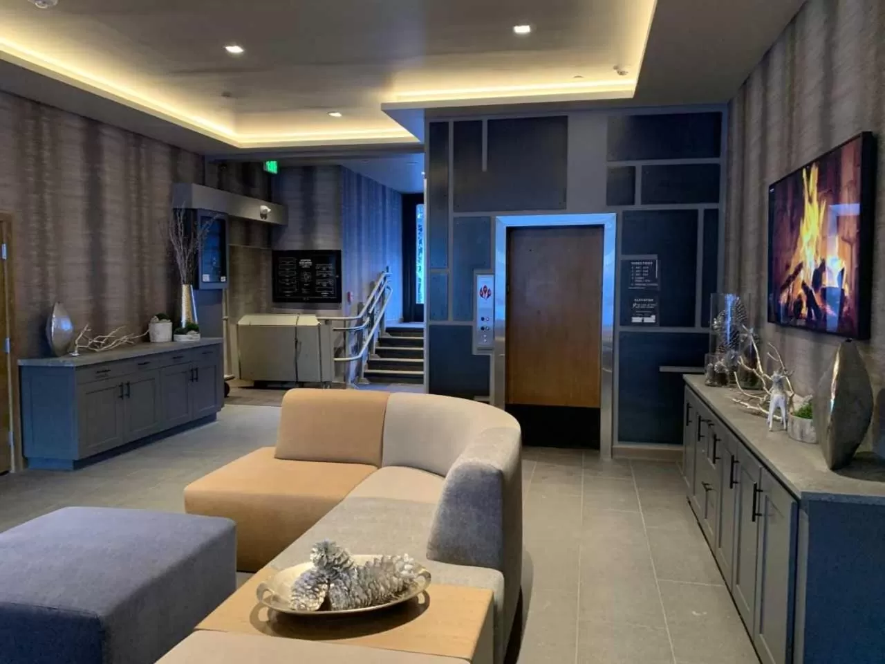 Lobby or reception in Aspen Square Condominium Hotel