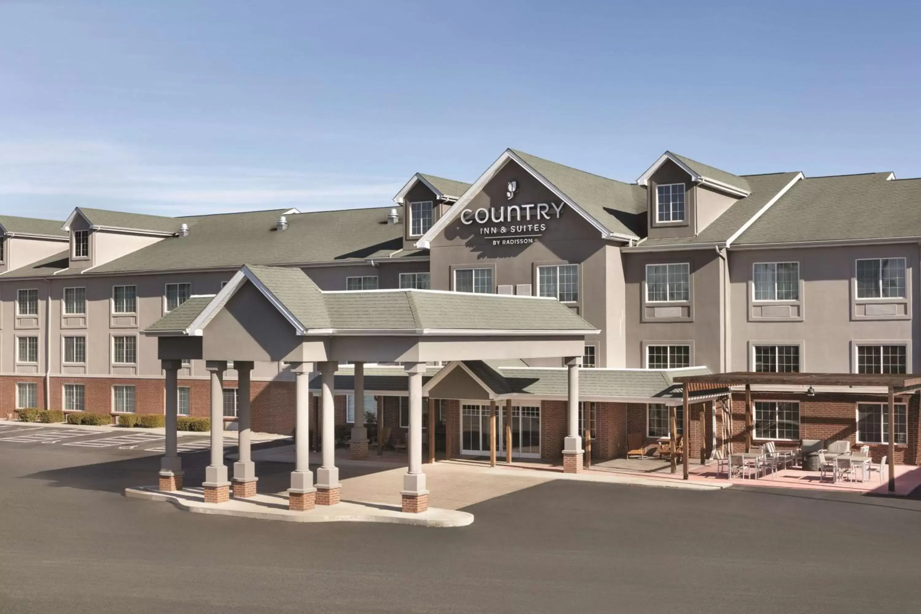 Property building in Country Inn & Suites by Radisson London, Kentucky